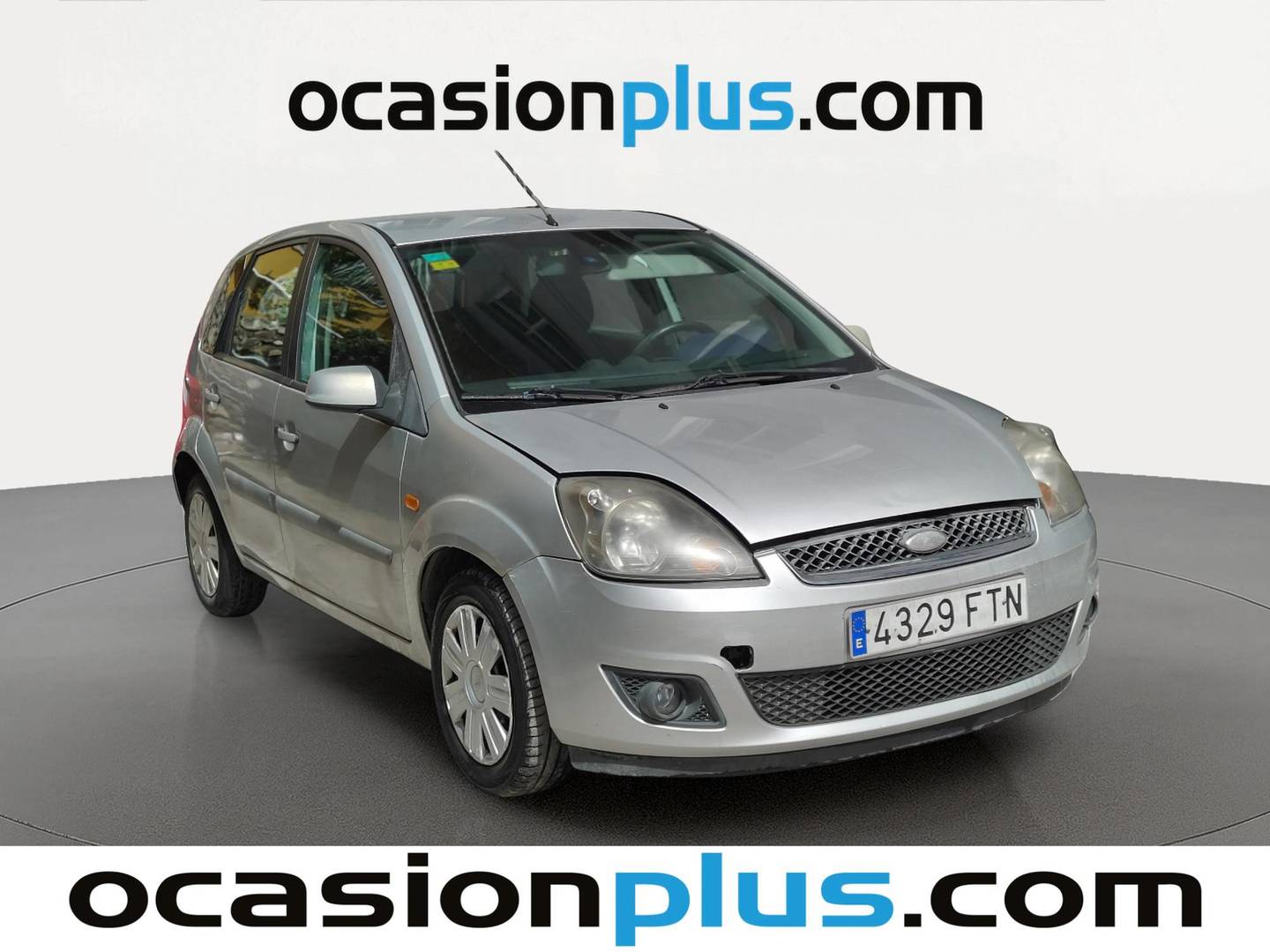 Foto delantera Ford Fiesta Ford Fiesta 1.4 Newport (80 CV) derecha