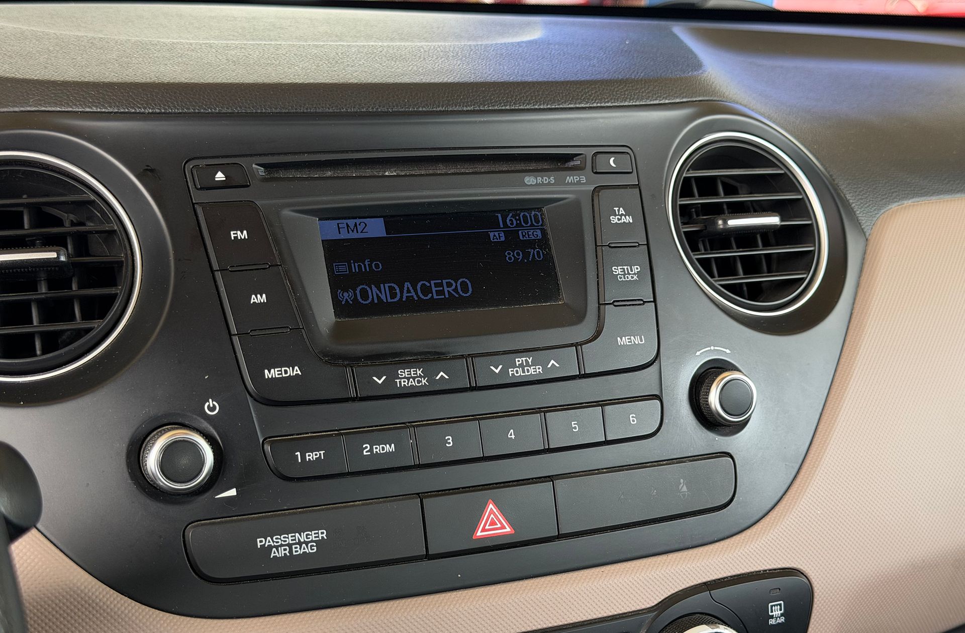 Hyundai i10 1.0 BlueDrive Klass - foto 24