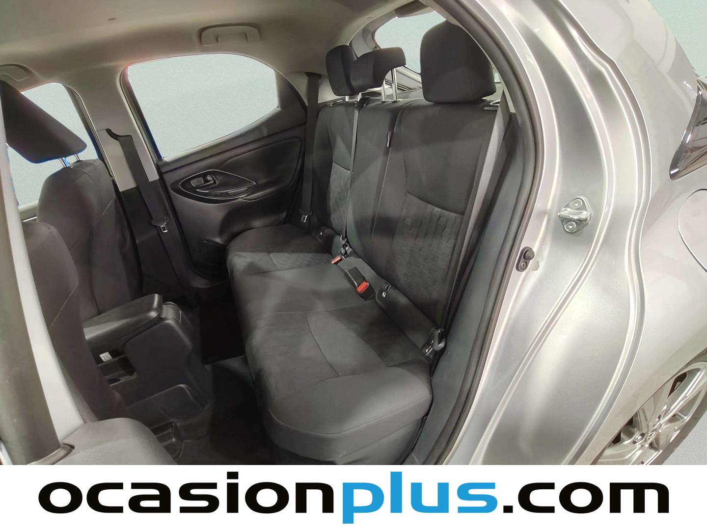 Foto asientos traseros Toyota Yaris Toyota Yaris 120H Active Plus (116 CV)