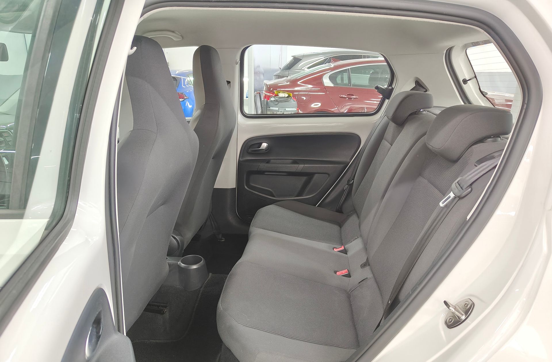 Volkswagen up! High up! 1.0 - foto 10