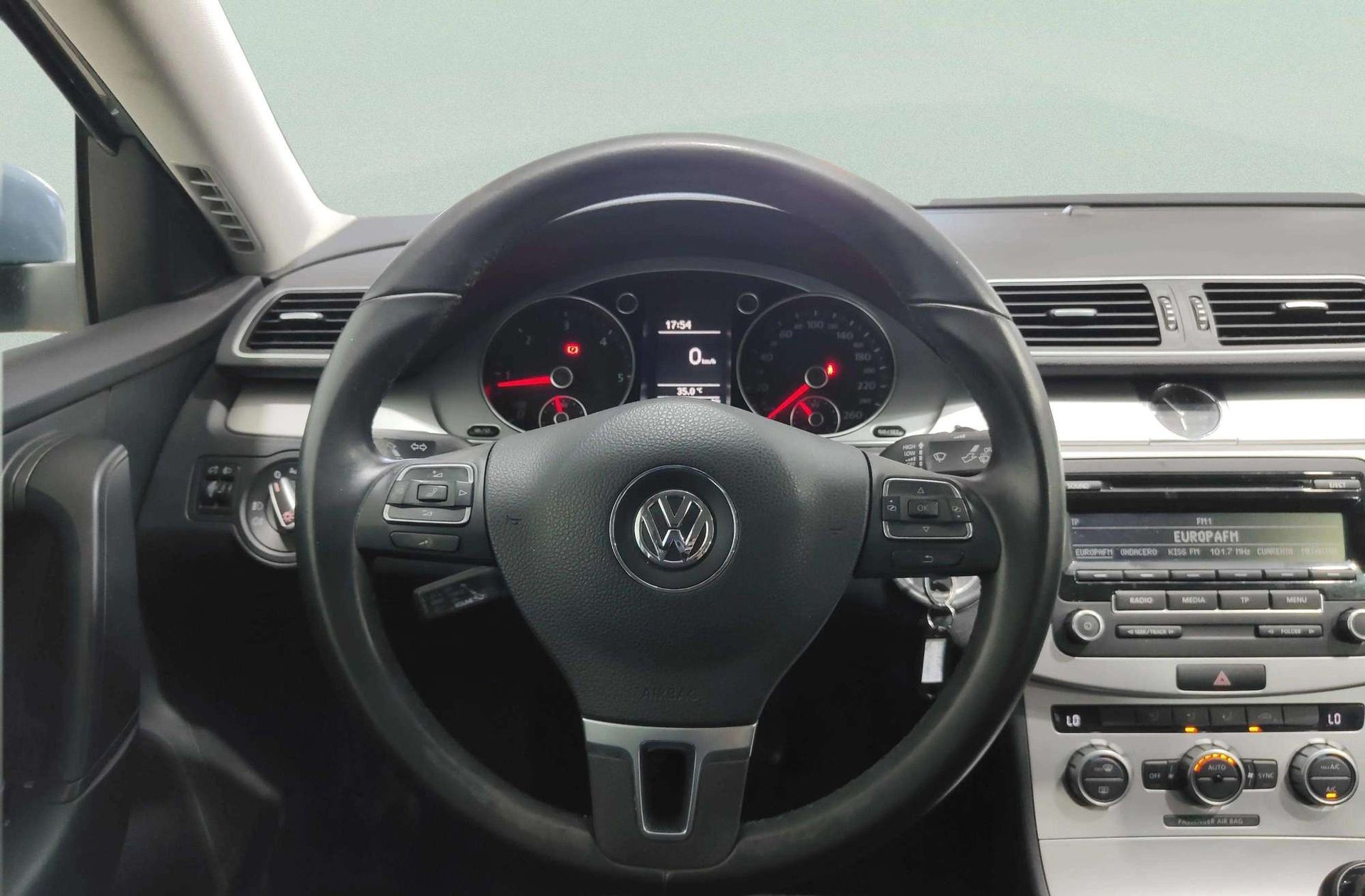 Volkswagen Passat Edition 1.6 TDI BMT - foto 18