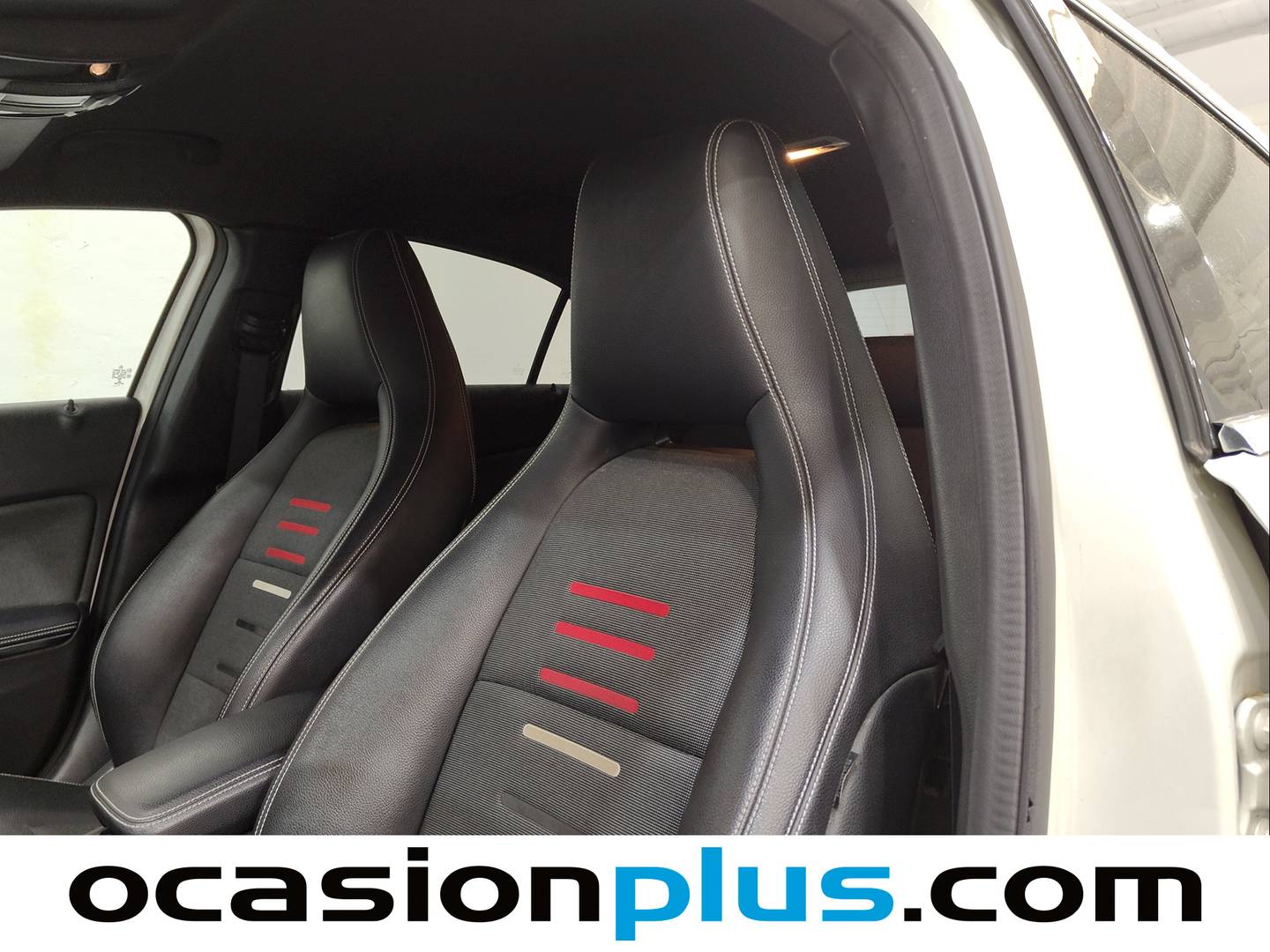 Equipamiento del Mercedes Clase A Mercedes Clase A 200 d (136 CV) Paquete AMG