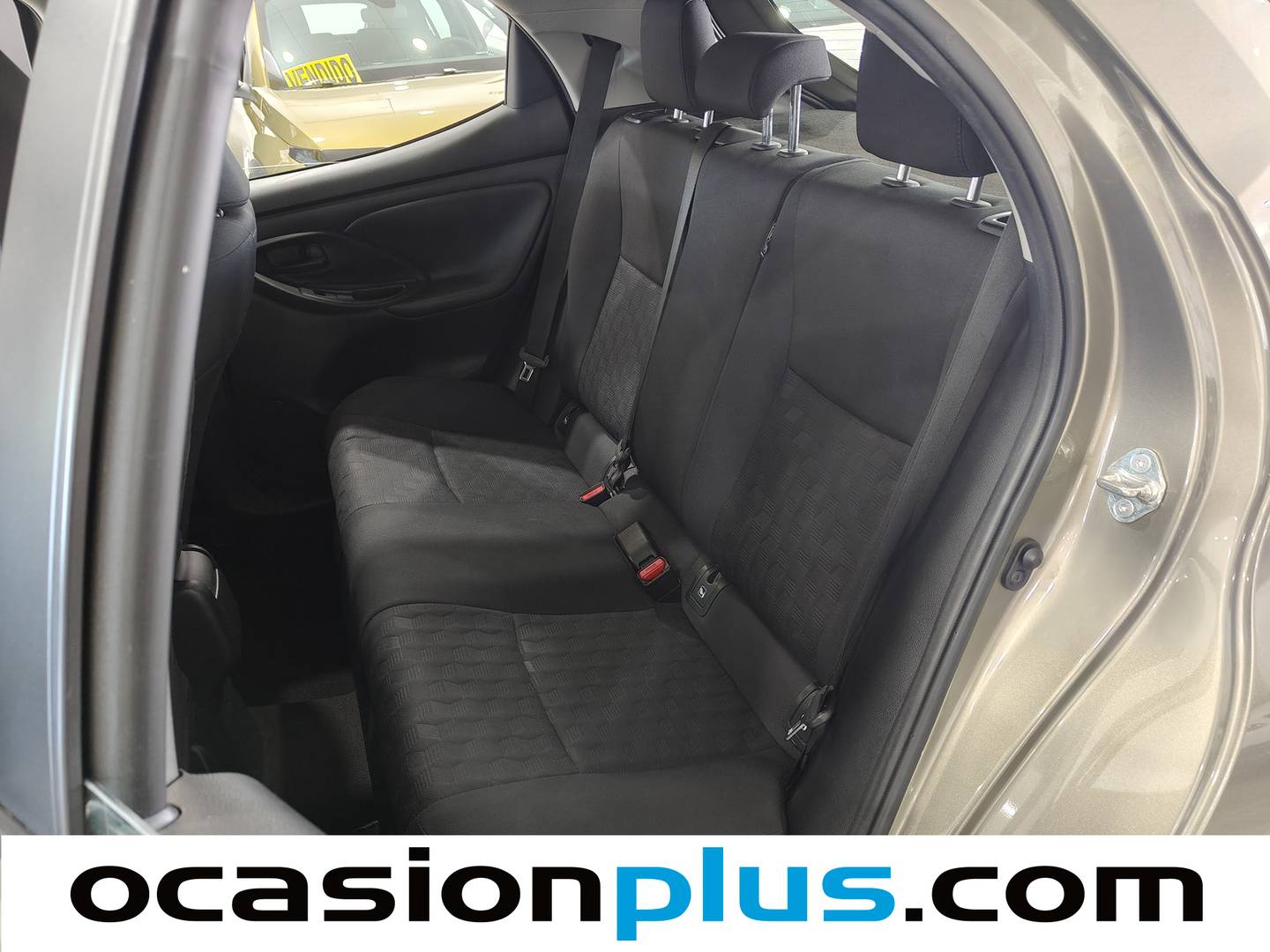 Foto asientos traseros Toyota Yaris Toyota Yaris 120H Active Plus (116 CV)