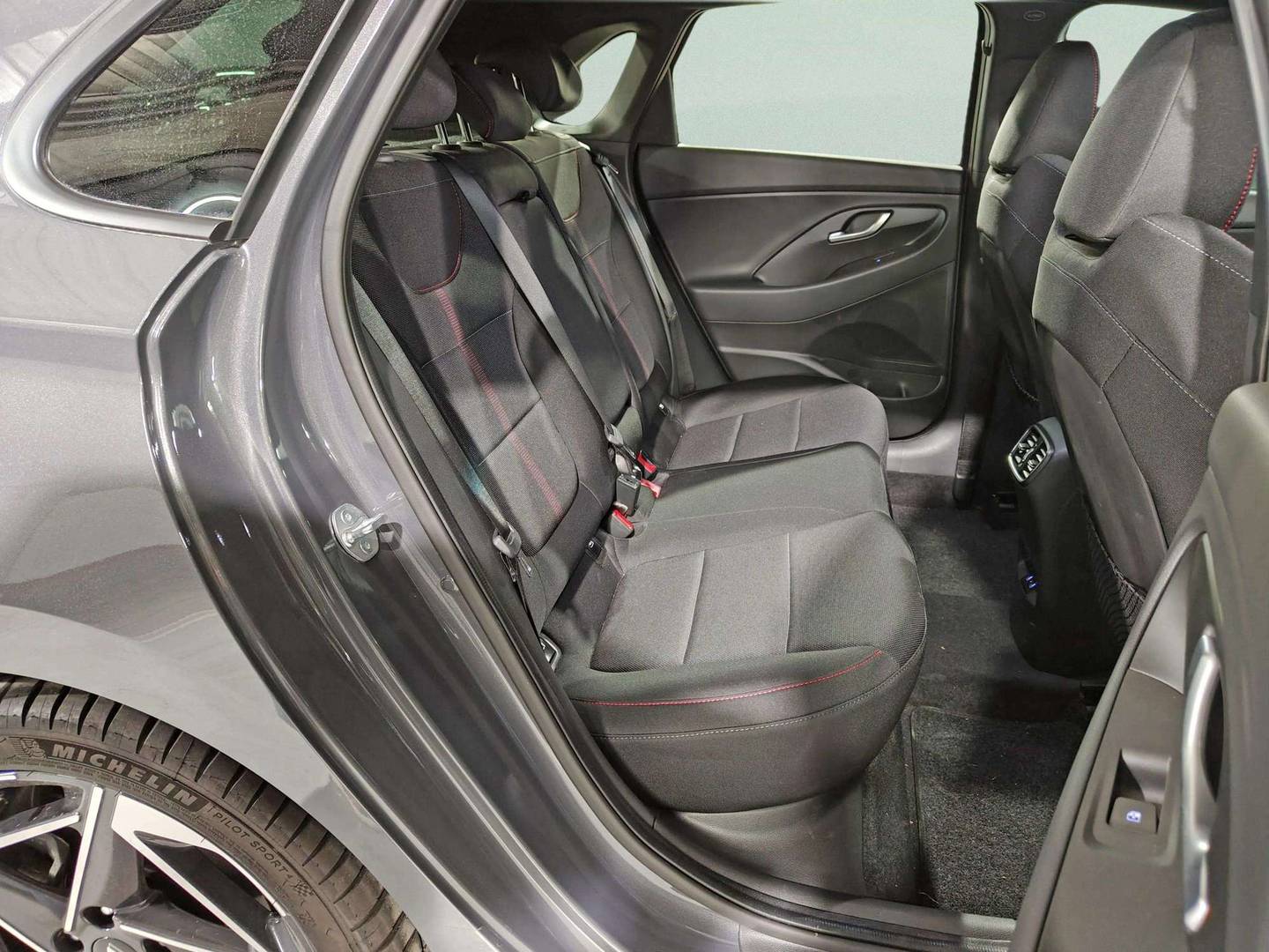 Hyundai i30 Hyundai i30 1.5 TGDI 48V N Line (140 CV) manual
