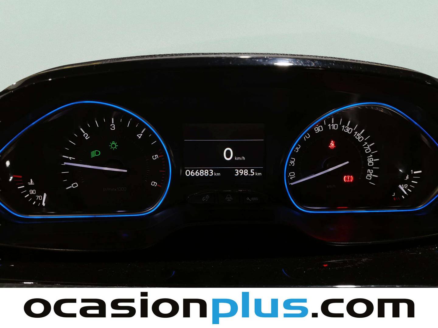 Foto Peugeot 2008 Peugeot 2008 BlueHDi 120 S&S Allure 88 kW (120 CV)