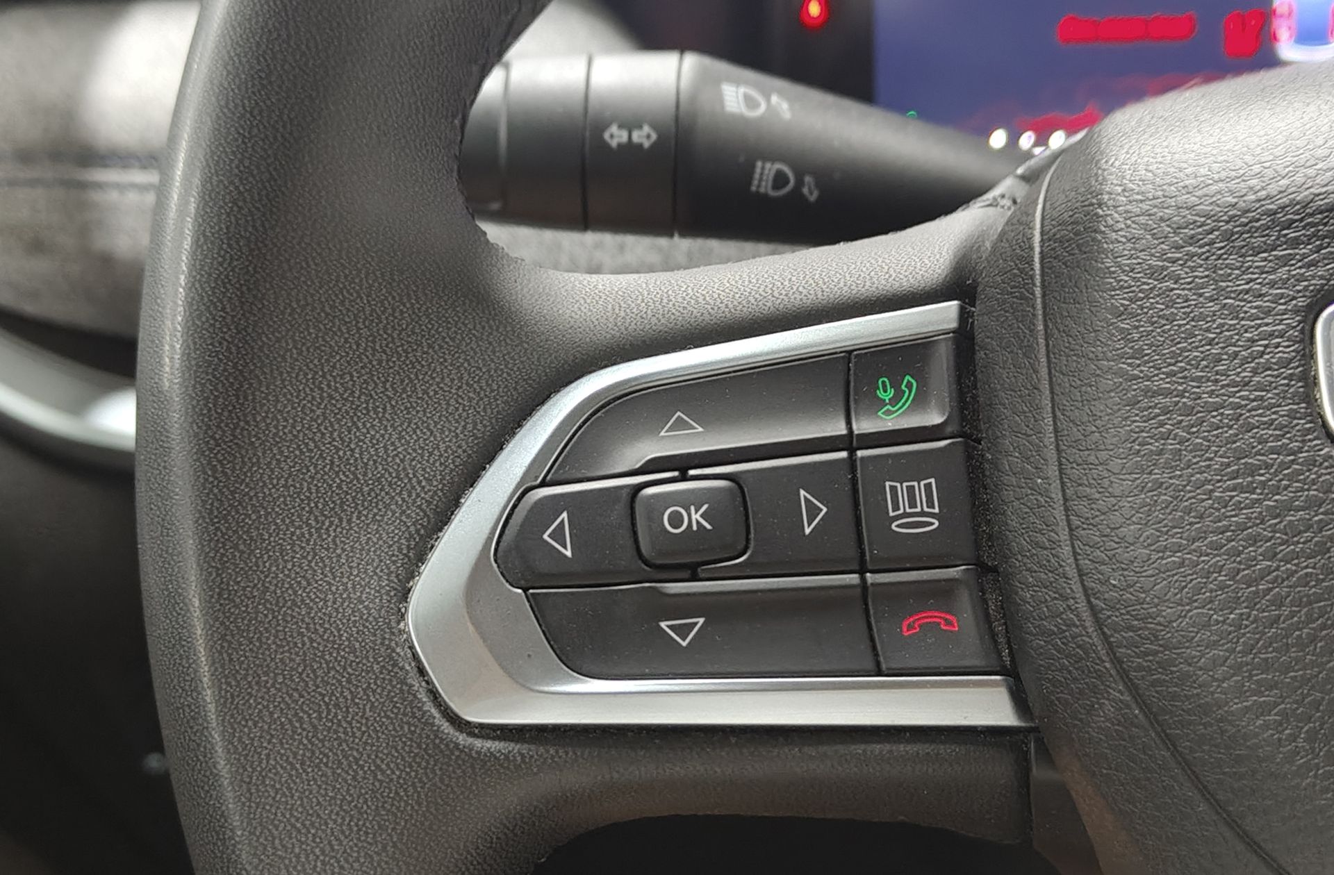 Jeep Compass 1.6 MultiJet Longitude 4x2 - foto 24