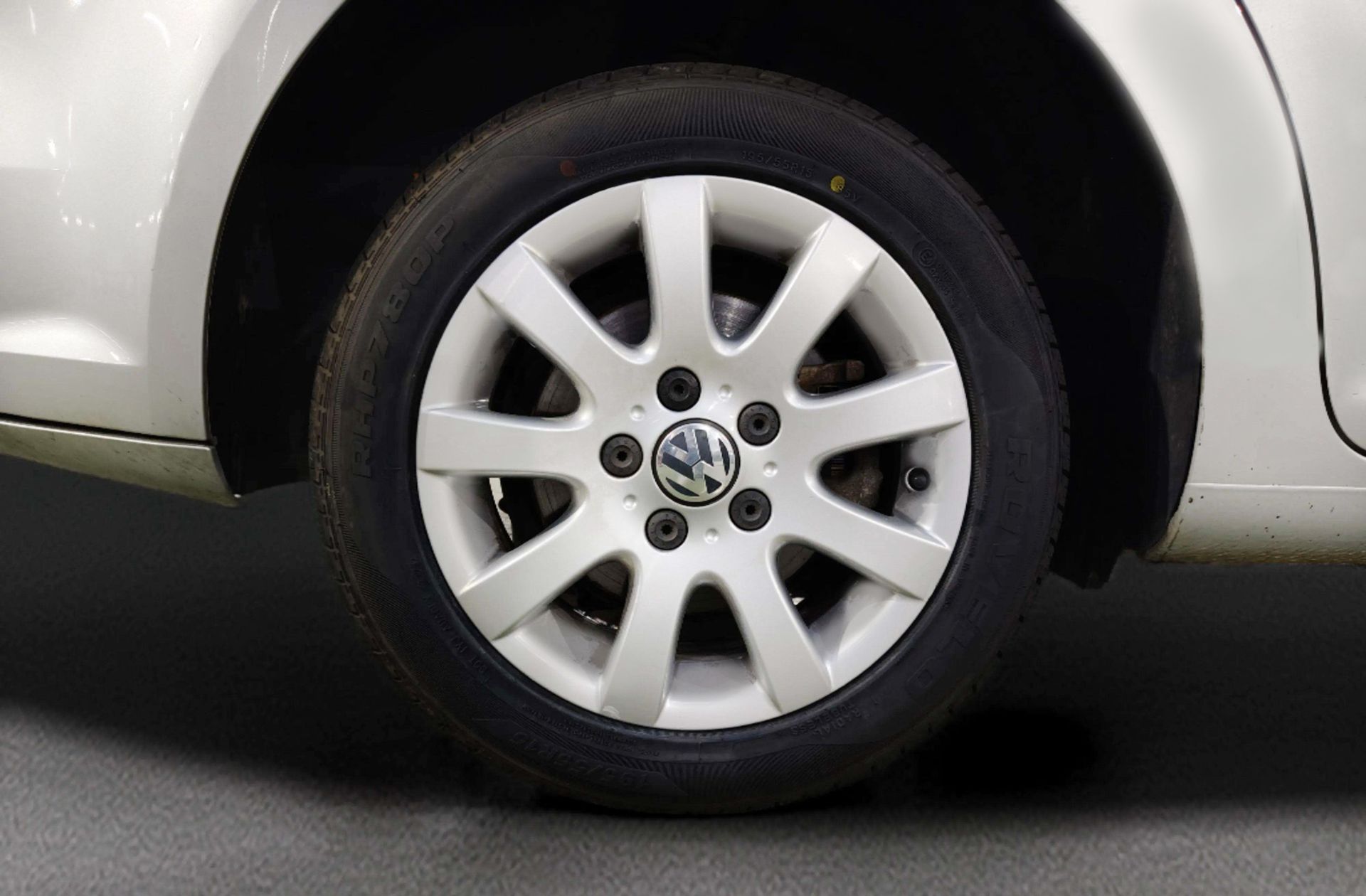 Volkswagen Touran Edition 1.6 TDI BMT - foto 28