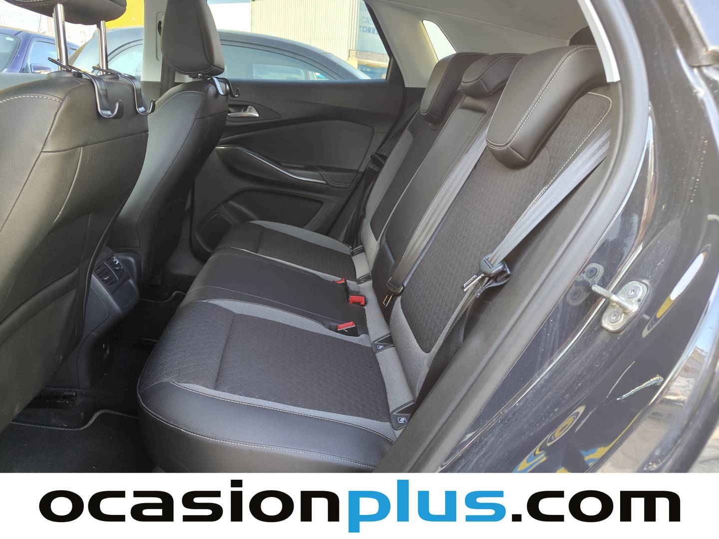 Foto asientos traseros Opel Grandland X Opel Grandland X 1.2 Turbo S&S ecoTEC Excellence (130 CV)