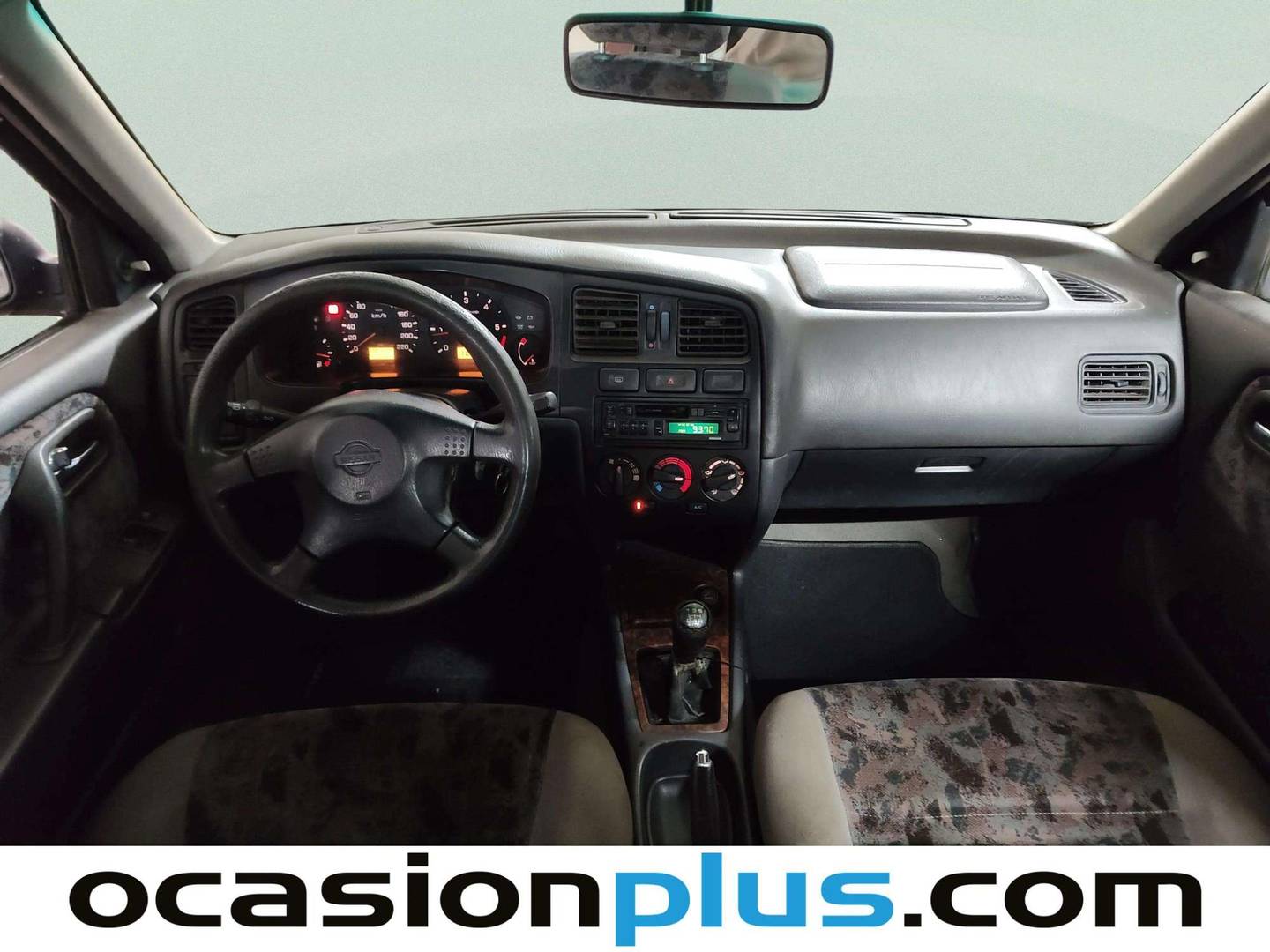 Equipamiento del Nissan Primera Nissan Primera 2.0 TD GX (90 CV)