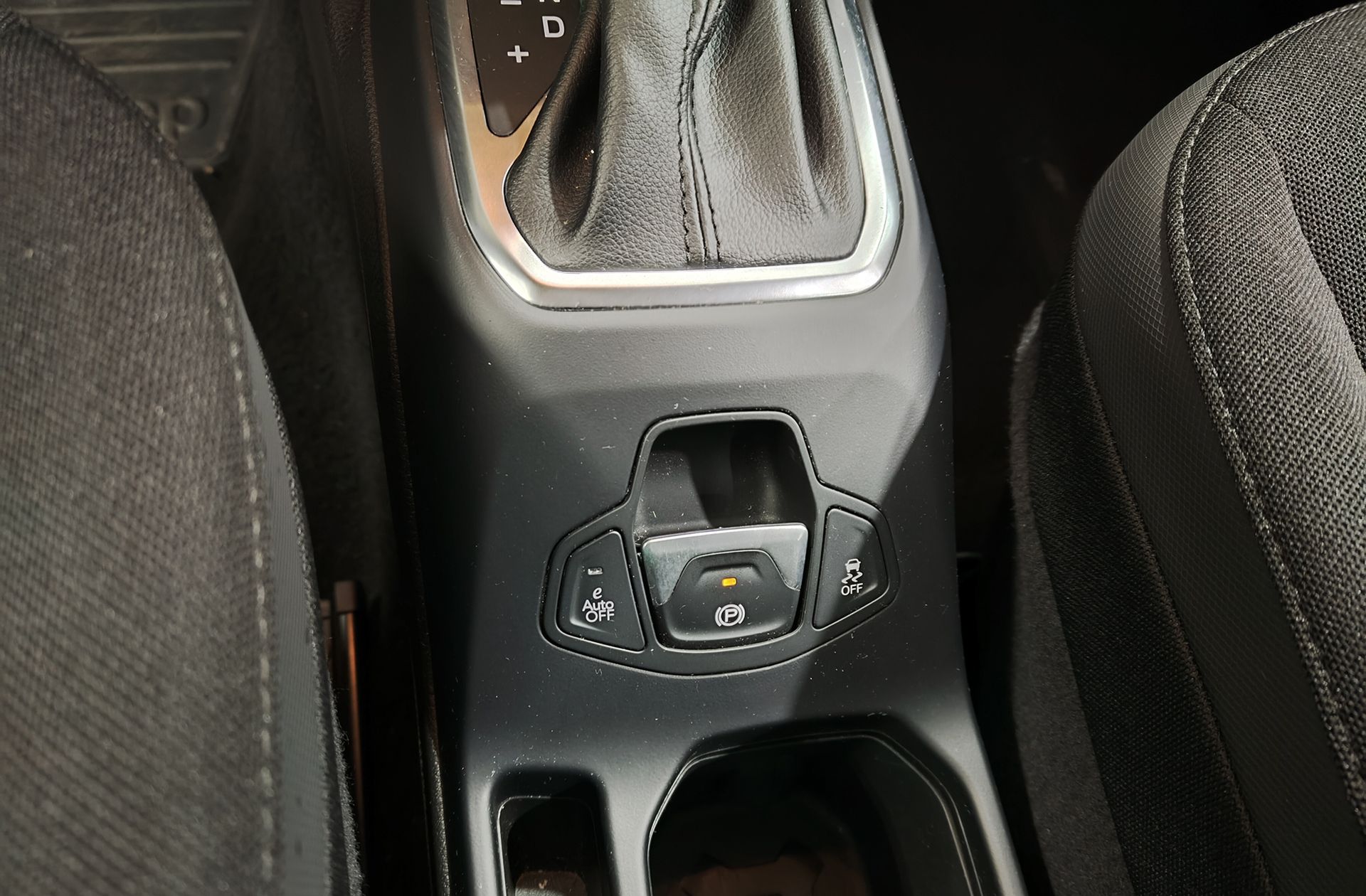 Jeep Renegade eHybrid 1.5 Limited ATX - foto 30