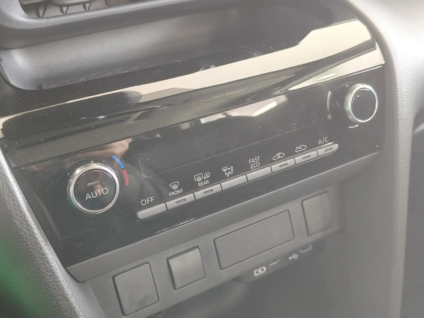 Foto Toyota Yaris Cross Toyota Yaris Cross 120H Business Plus (116 CV)