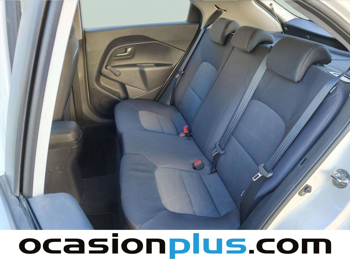 Foto asientos traseros KIA Rio Kia Rio 1.1 CRDi WGT Concept  (75 CV)