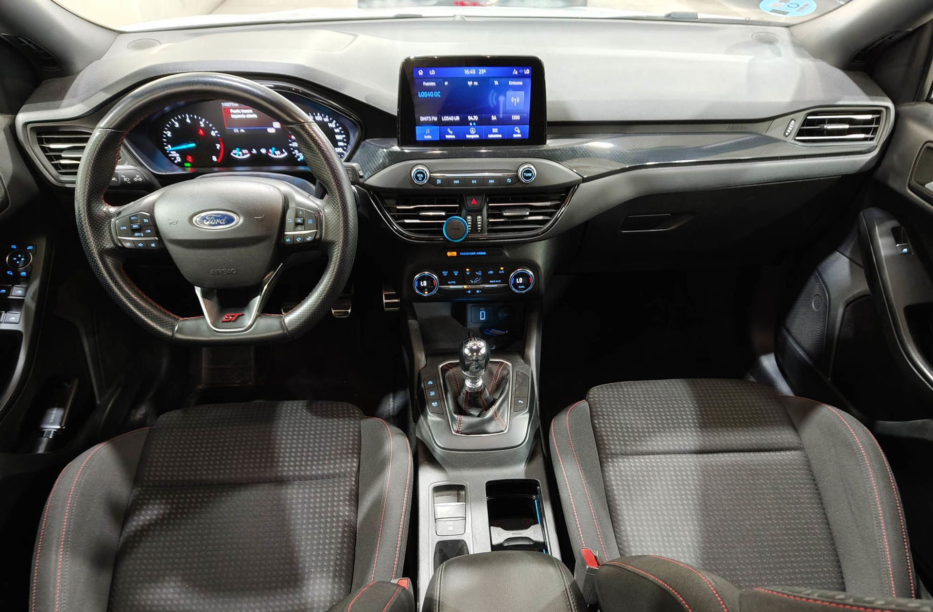 Ford Focus 1.0 EcoBoost ST-Line X - foto 7
