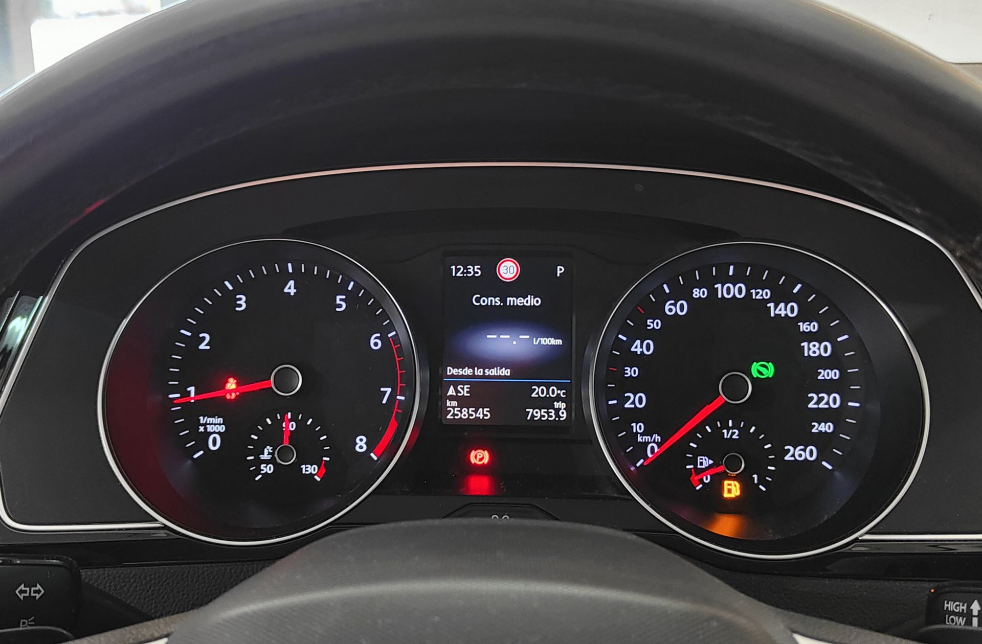 Volkswagen Passat Variant Executive 1.5 TSI DSG - foto 25
