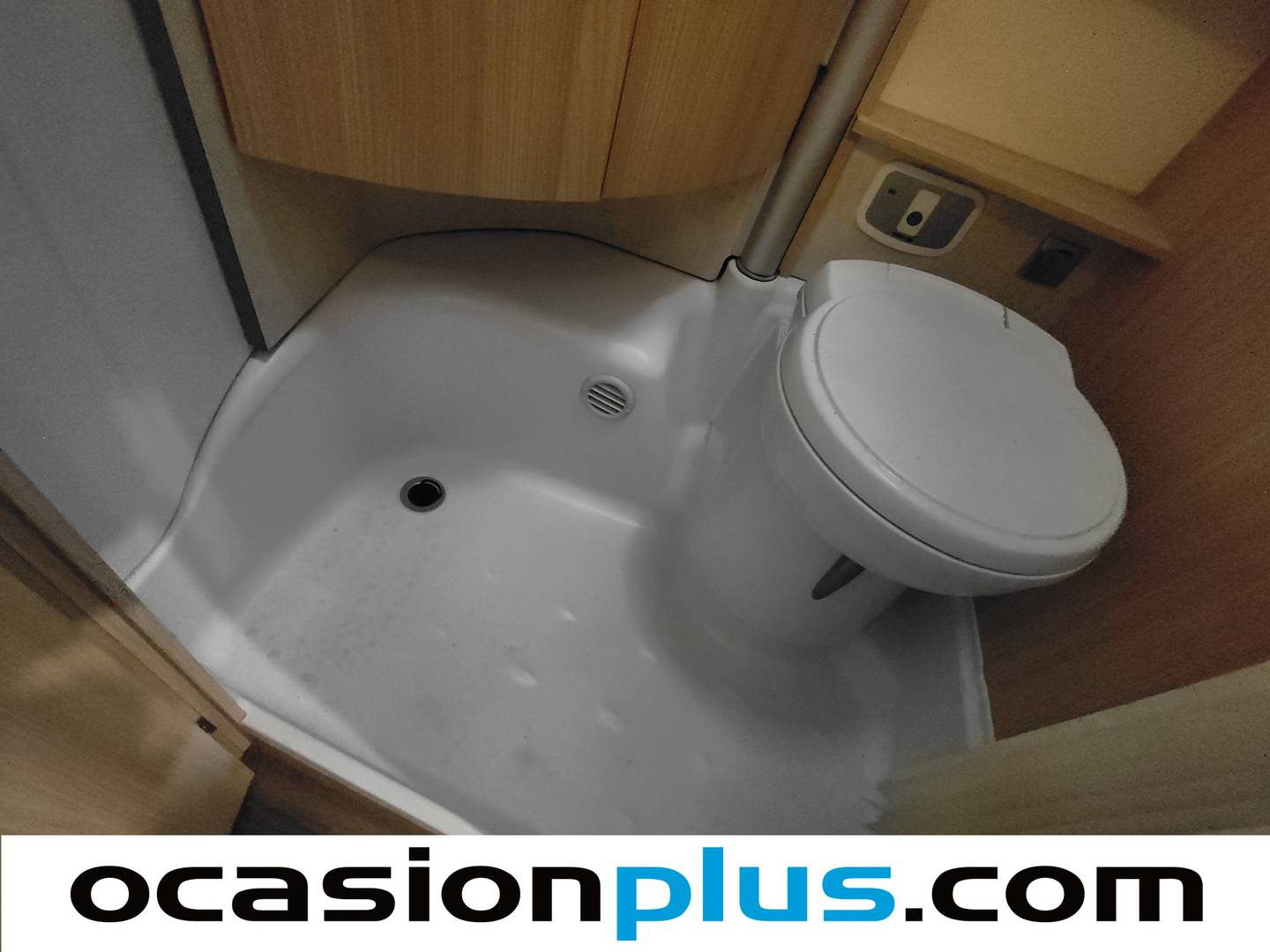 Foto Burstner BT5902 Burstner BT5902 BT5902 Travel Van T-590 (150 CV) 4 Plazas