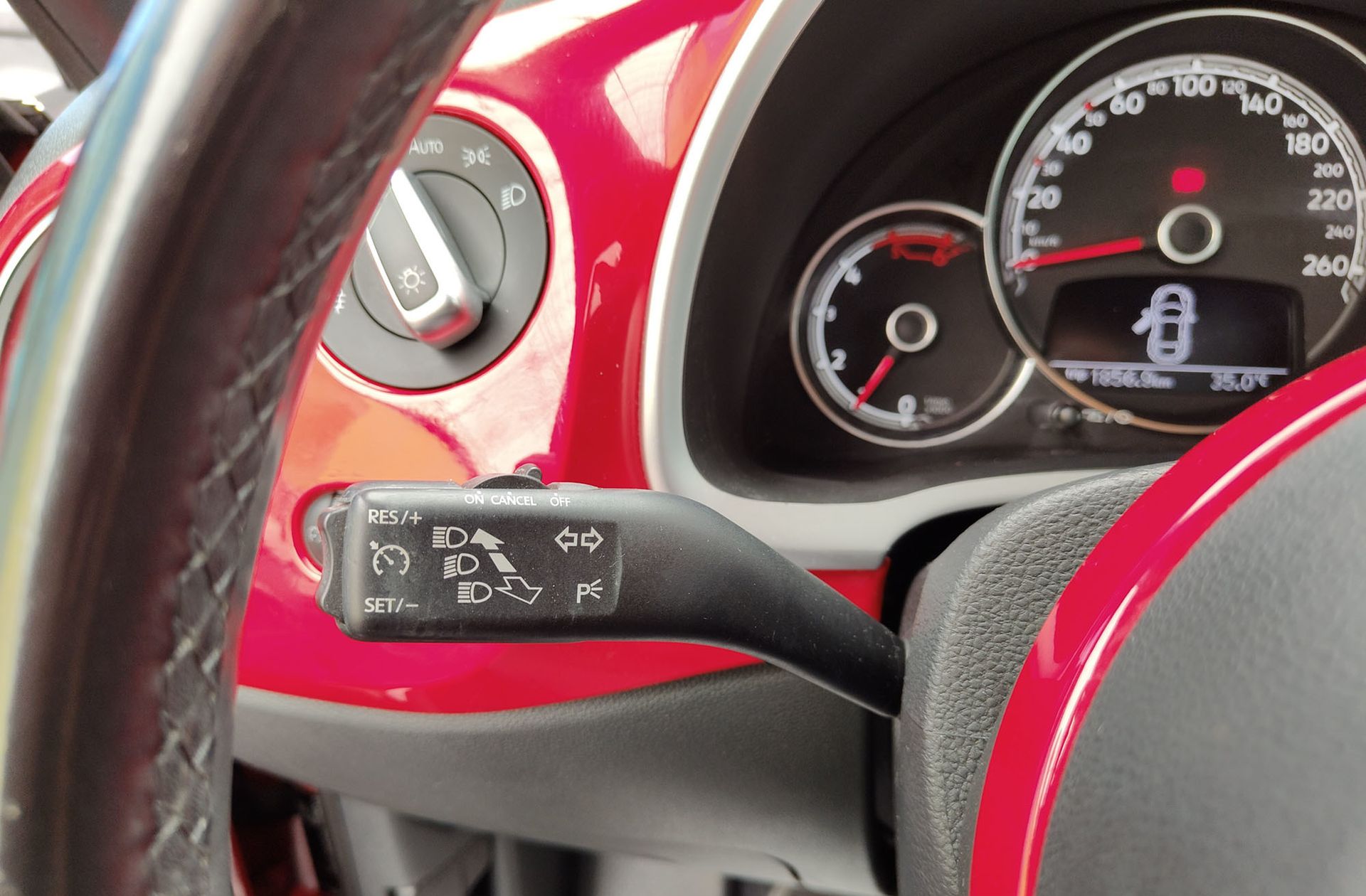 Volkswagen Beetle Cabrio Design 2.0 TDI BMT - foto 21