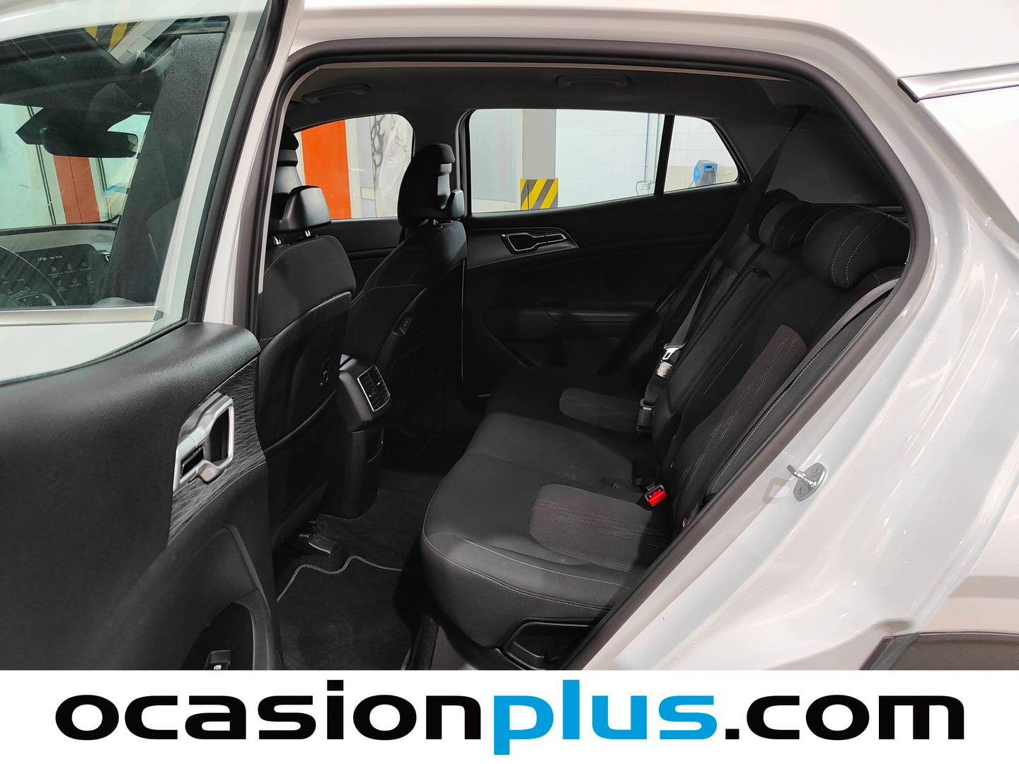 Foto asientos traseros KIA Sportage KIA Sportage 1.6 T-GDi MHEV Drive 4x2 (150 CV)