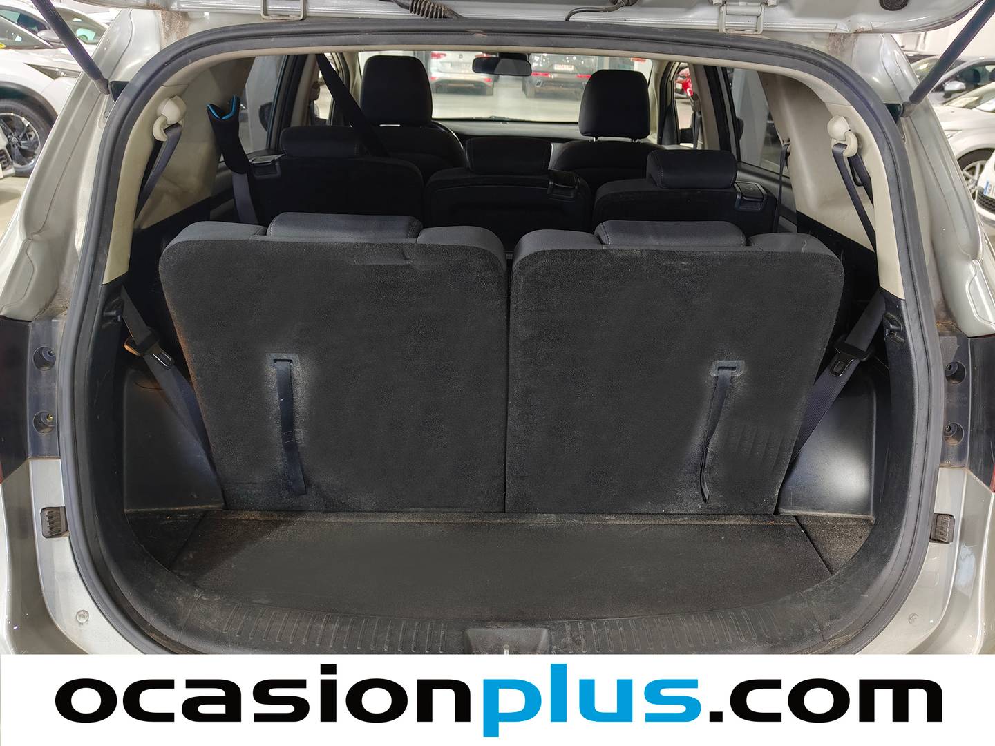 Fotos maletero KIA Carens KIA Carens 1.7 CRDi VGT Concept Eco-Dynamics (115 CV)