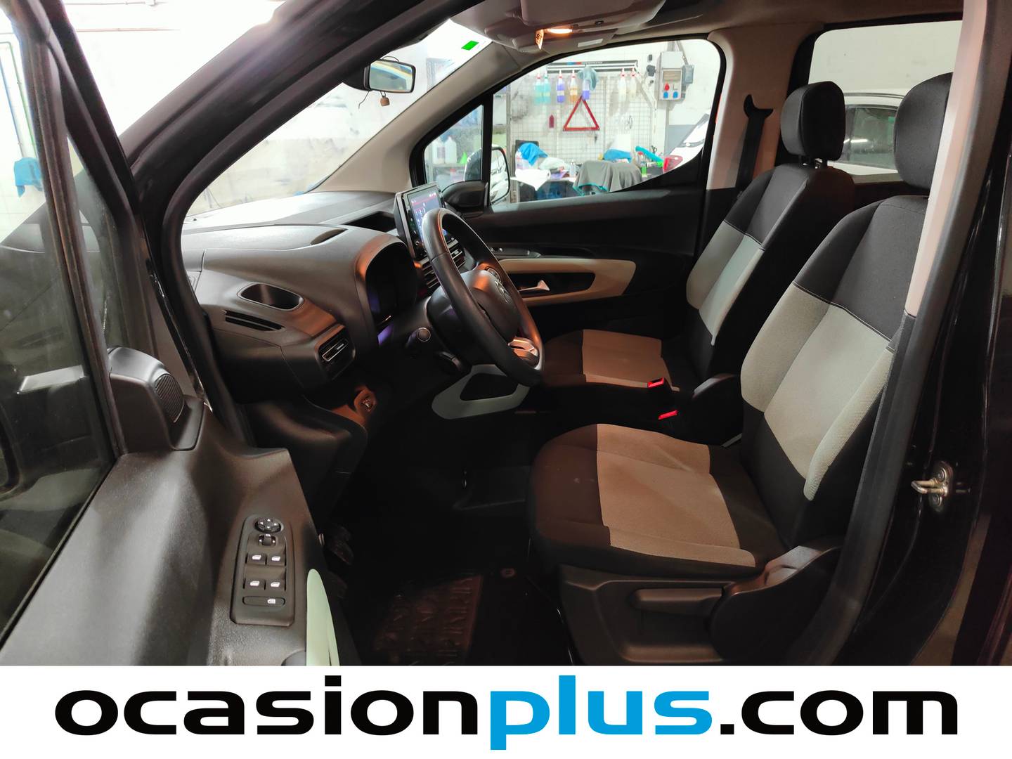 Foto Citroën Berlingo Citroen Berlingo Combi BlueHDi 100 S&S Talla M 100 Años (102 CV)