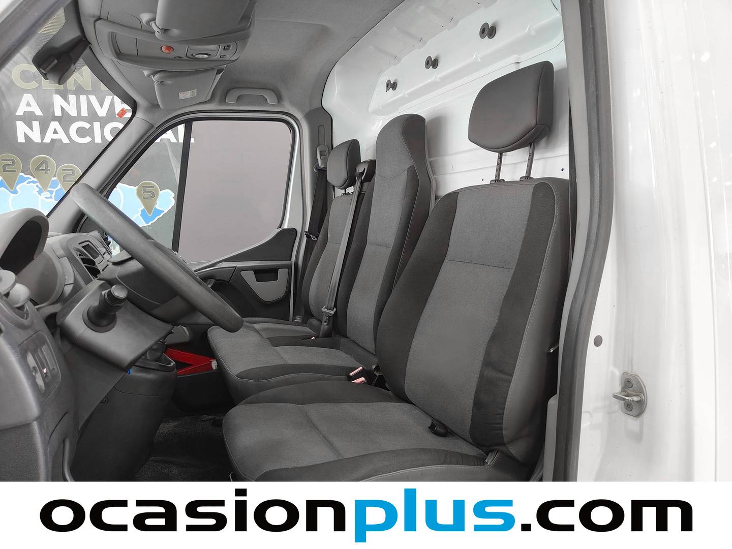 Foto asientos traseros Nissan NV400 Nissan NV400 Furgon 2.3 dCi L3H2 3.5T FWD Comfort (135 CV) Camperizada 3 plazas