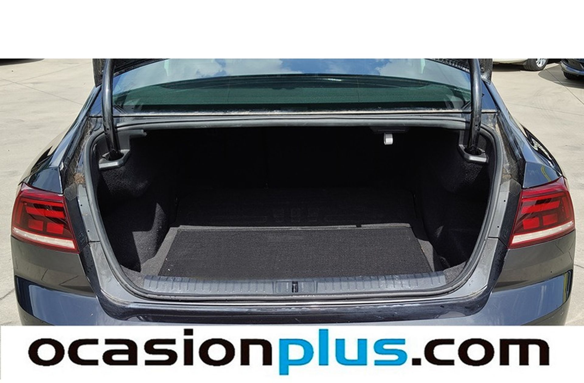 Volkswagen Passat Business 1.6 TDI DSG - foto 16