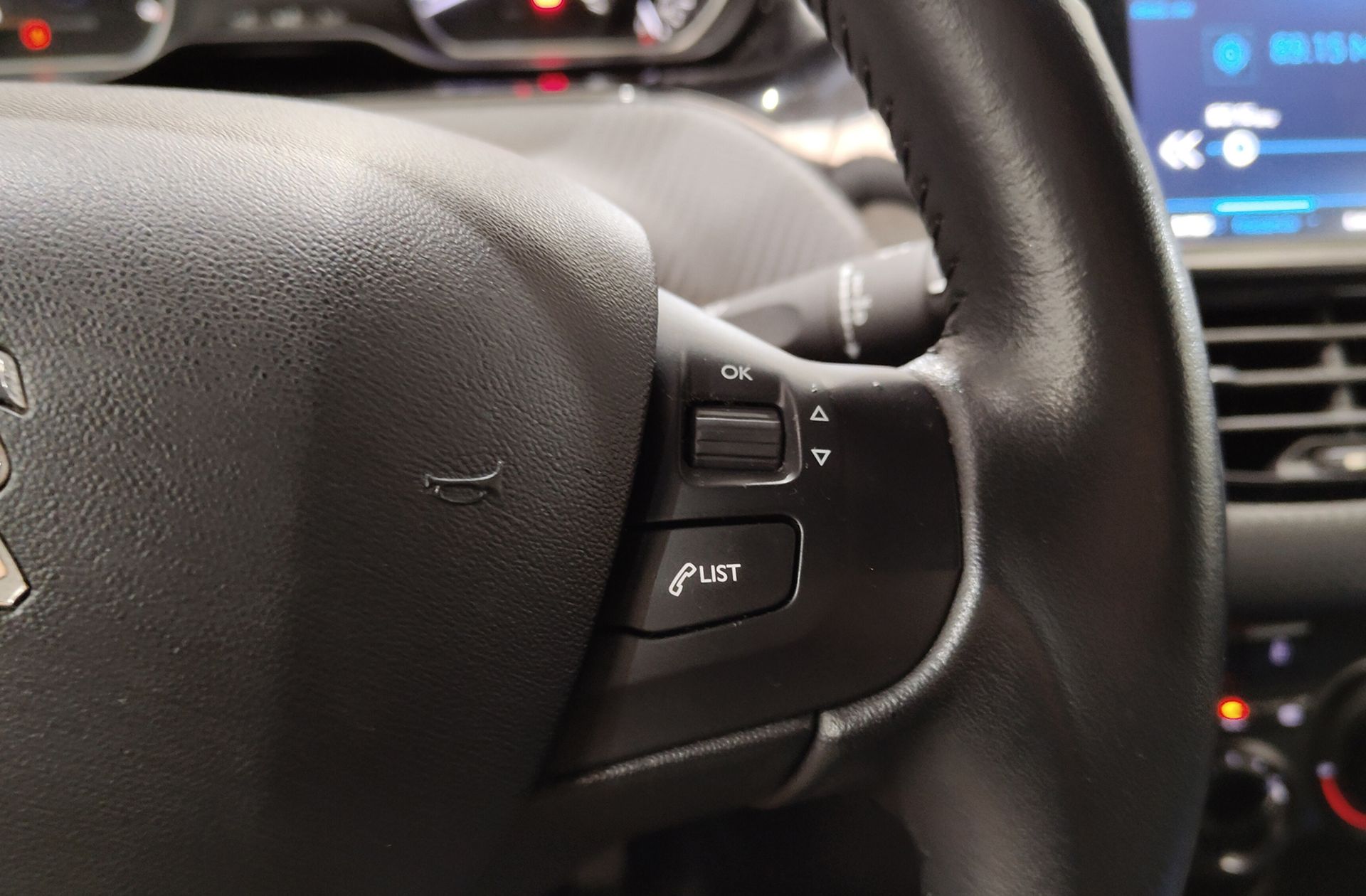 Peugeot 2008 BlueHDi 100 Style - foto 25