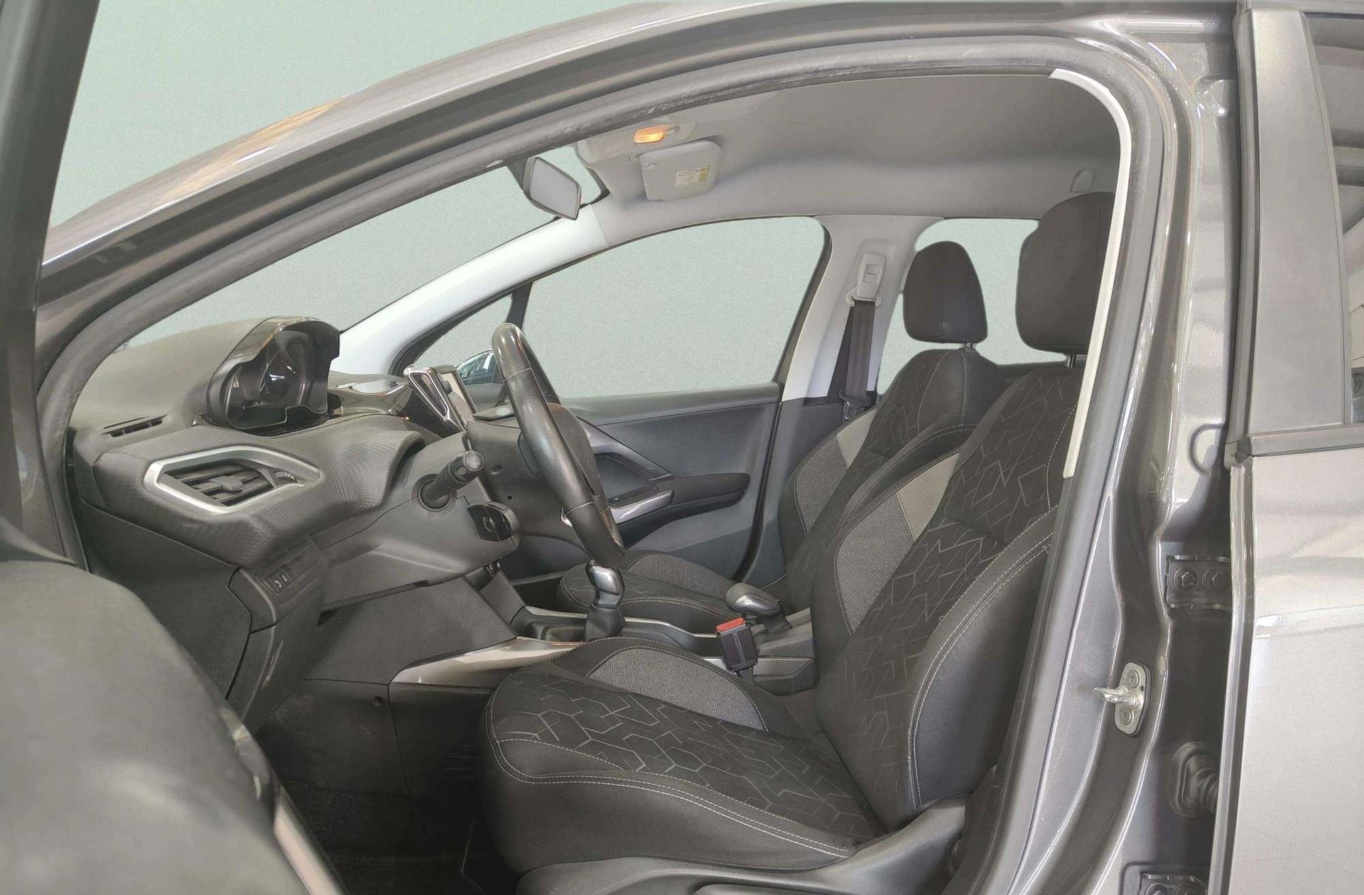 Peugeot 2008 BlueHDi 100 Style - foto 9
