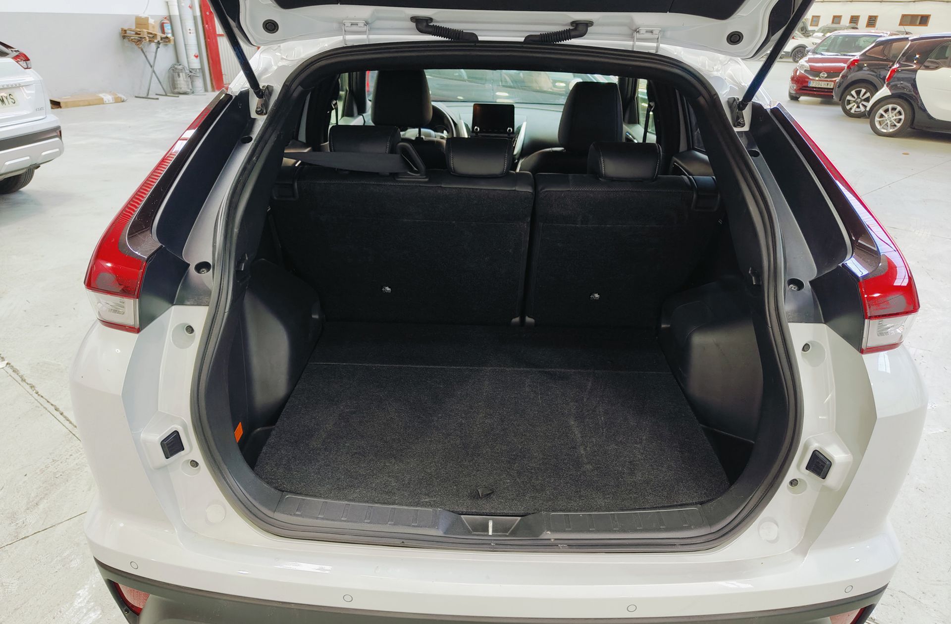 Mitsubishi Eclipse Cross 2.4 PHEV Kaiteki 4WD - foto 18