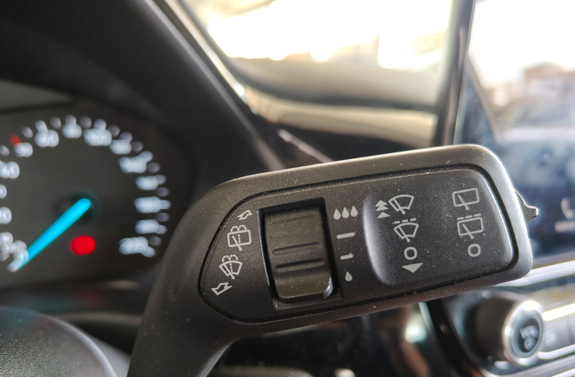 Ford Fiesta 1.0 EcoBoost Trend+ - foto 28