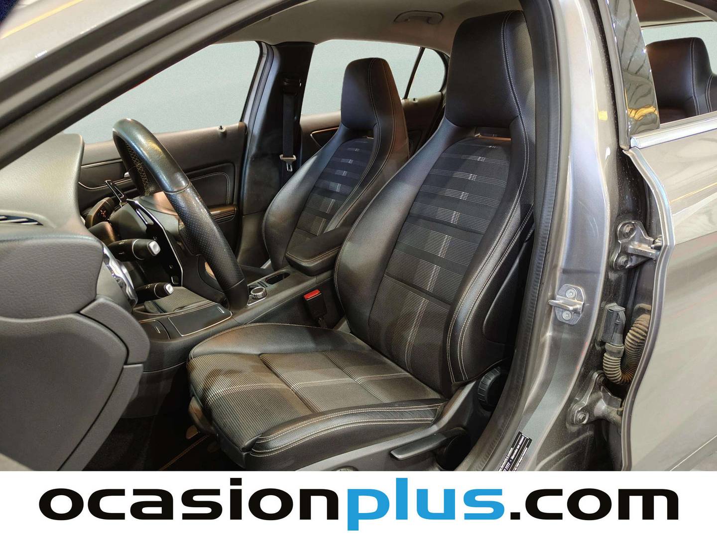 Foto asientos delanteros Mercedes GLA Mercedes GLA 200 (156 CV)