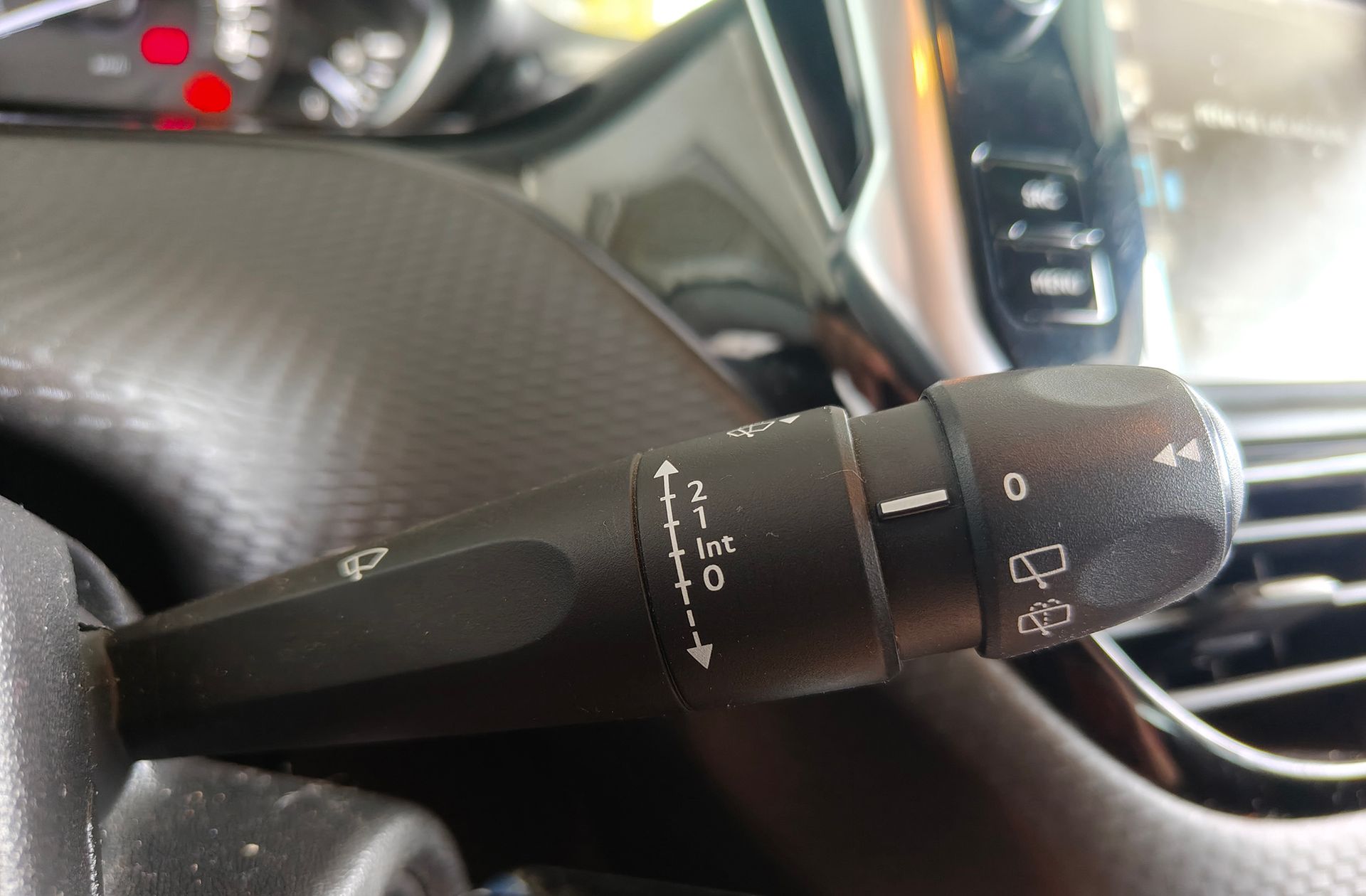 Peugeot 2008 BlueHDi 100 Style - foto 32