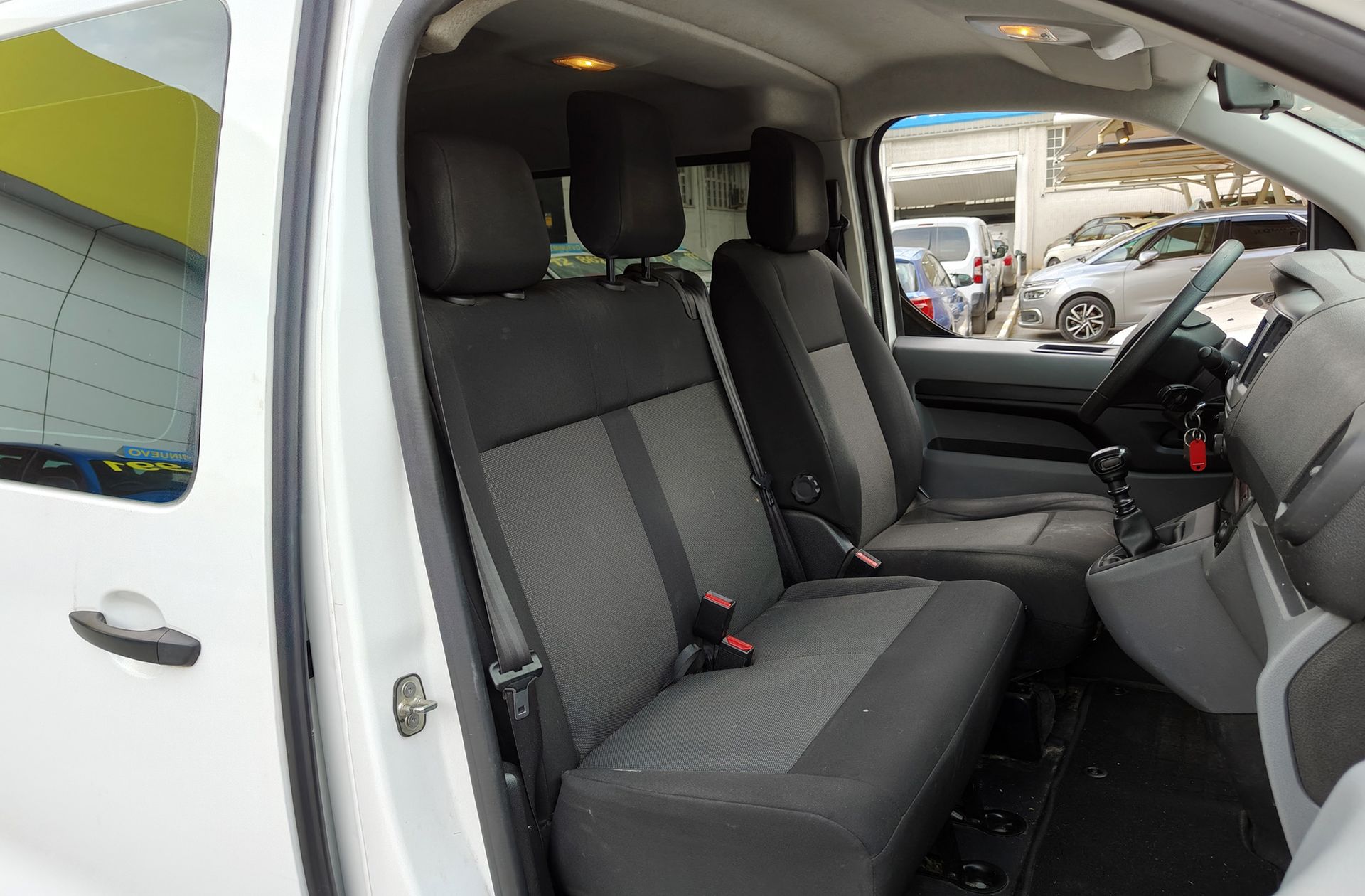 Opel Vivaro 1.5 Diesel M Standart Express 6 plazas - foto 15