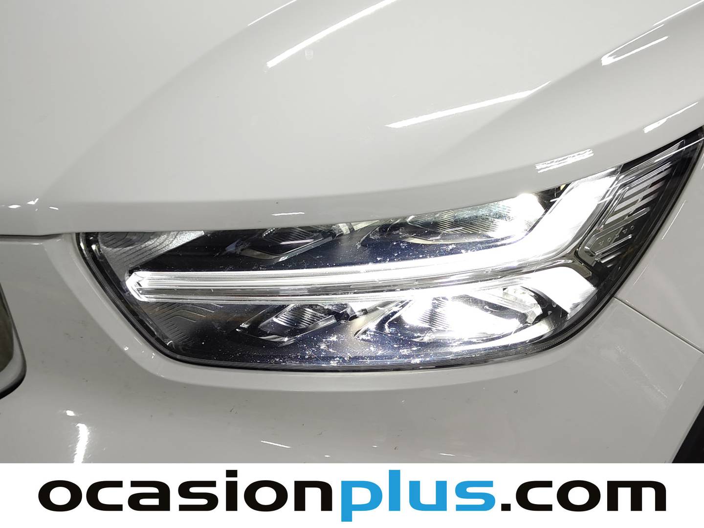 Volvo XC40 Volvo XC40 B3 G Momentum Pro Auto (163 CV) barato