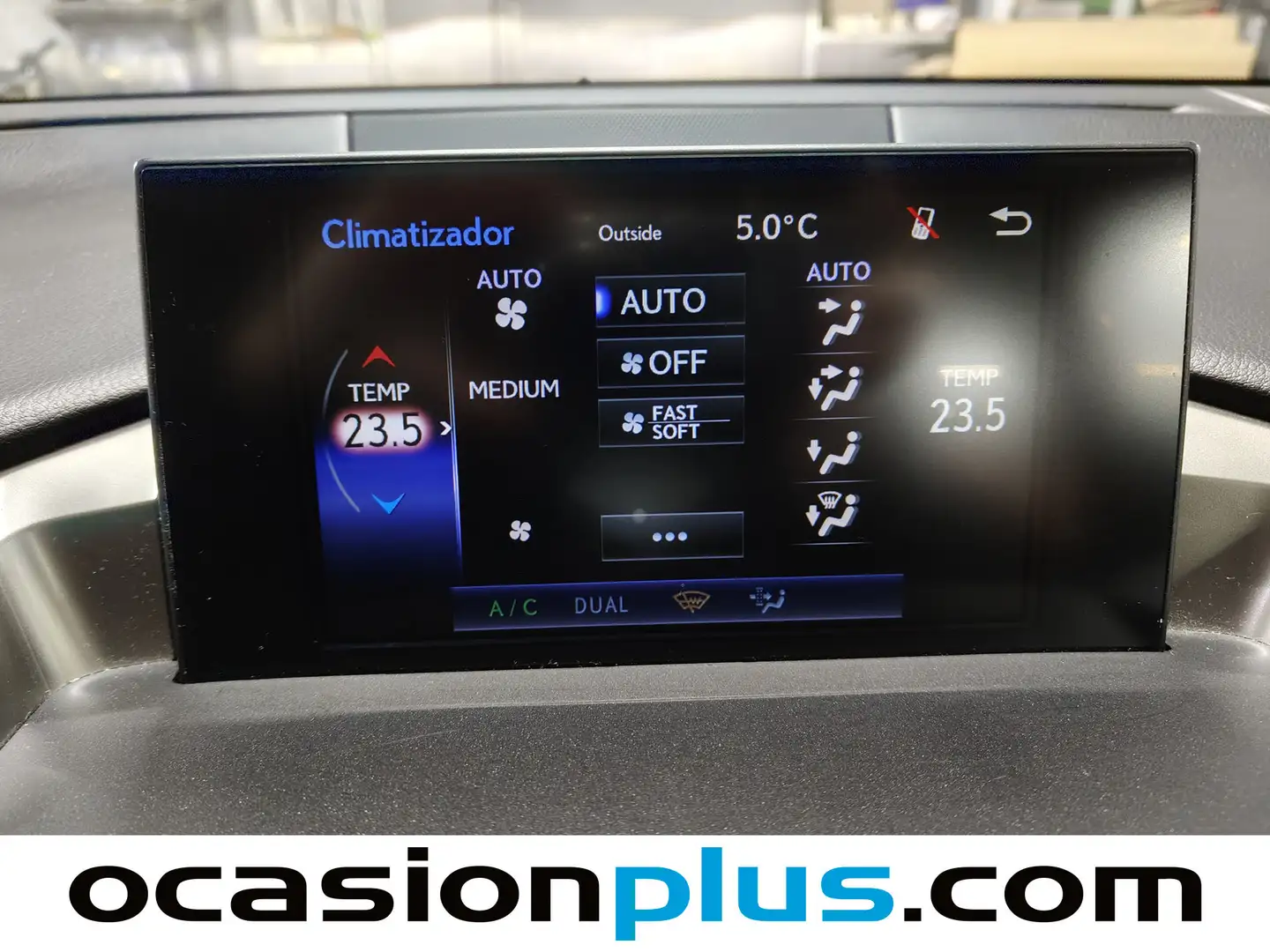 Foto Lexus NX Lexus NX 300h Corporate 2WD (197 CV)