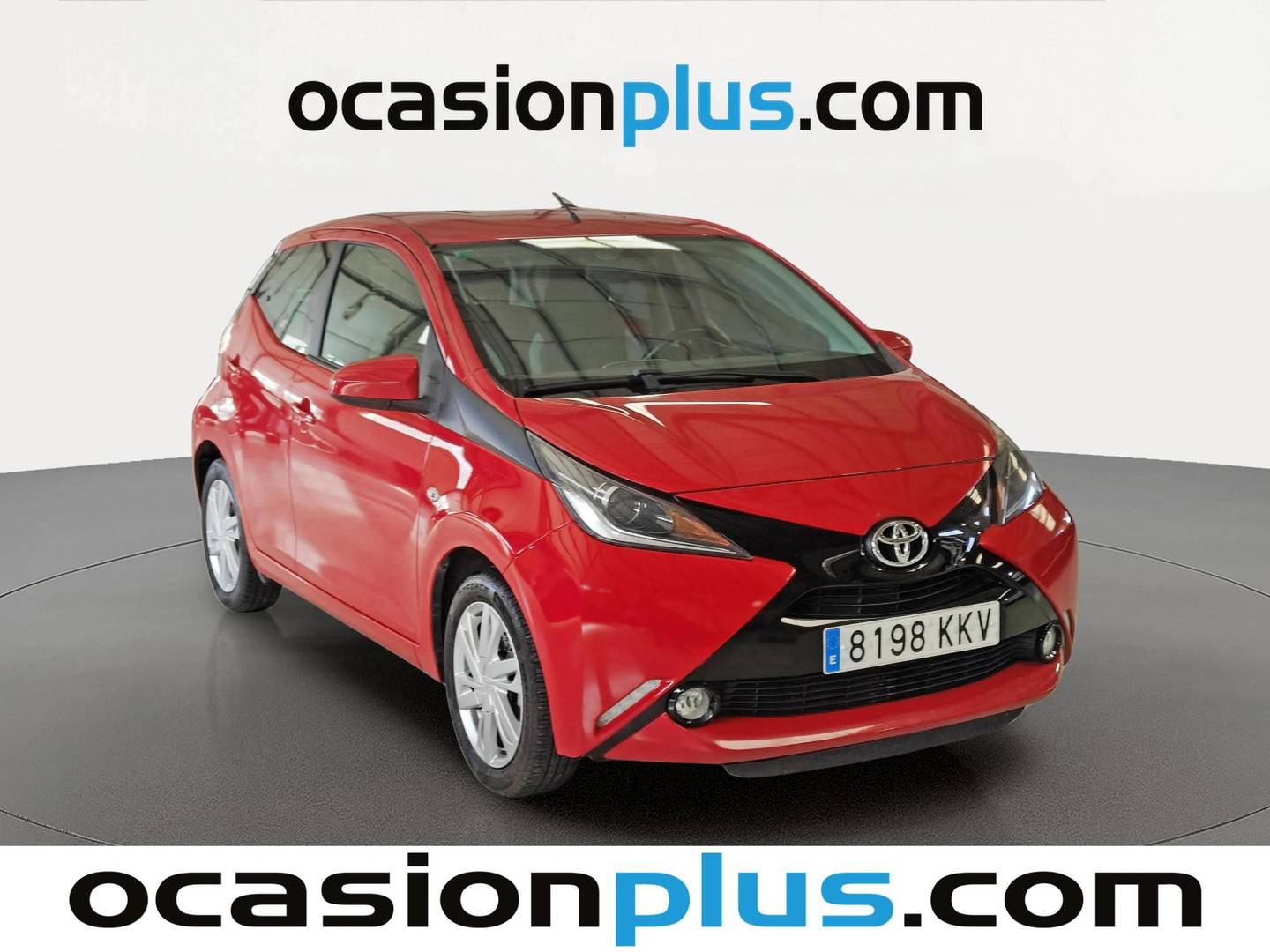 Foto delantera Toyota Aygo Toyota Aygo 1.0 70 x-play (69 CV) derecha
