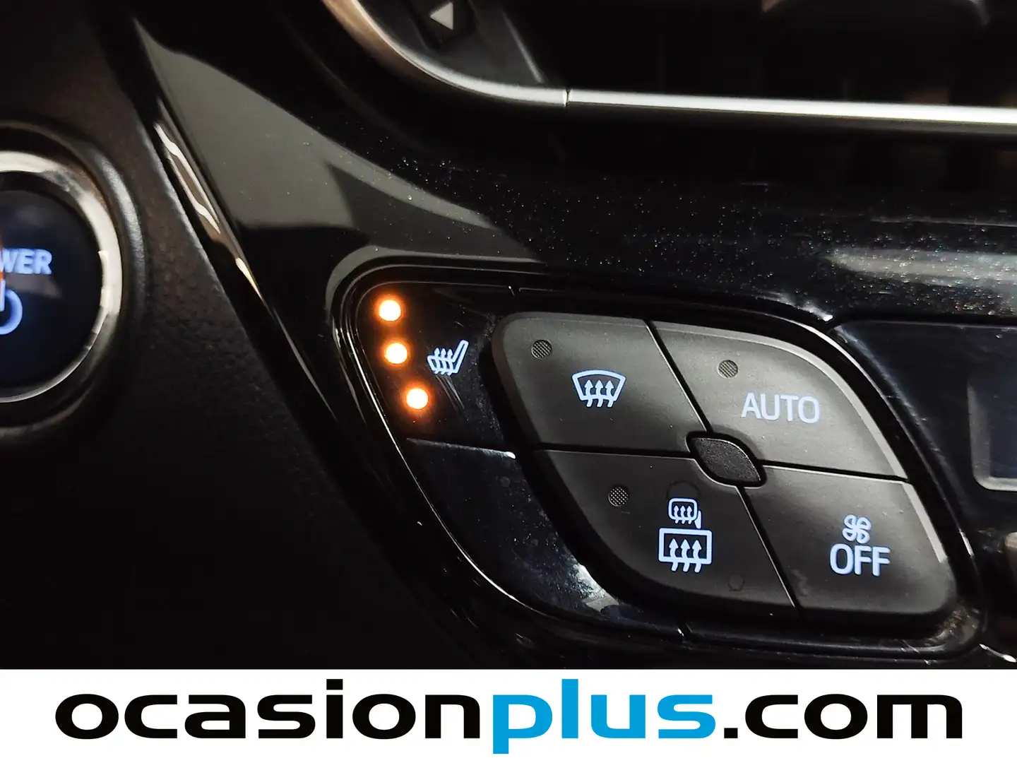 Foto Toyota C-HR Toyota C-HR 1.8 125H Advance (122 CV)