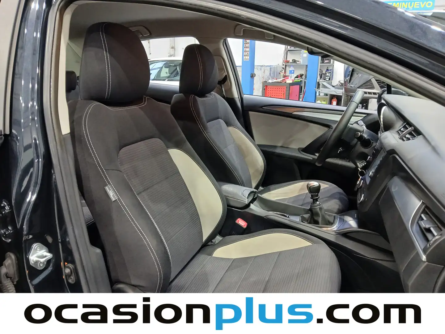 Foto Toyota Avensis Toyota Avensis 150D Advance (143 CV)