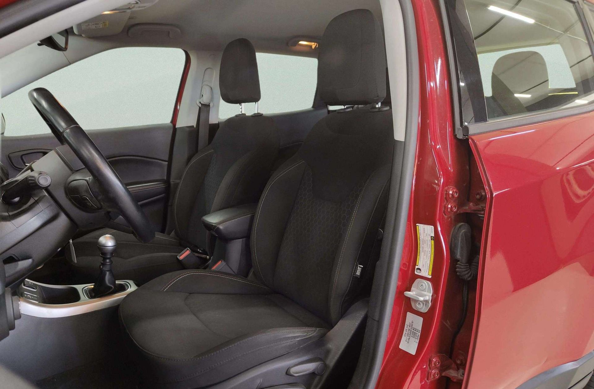 Jeep Compass 1.4 MultiAir Sport 4x2 - foto 8