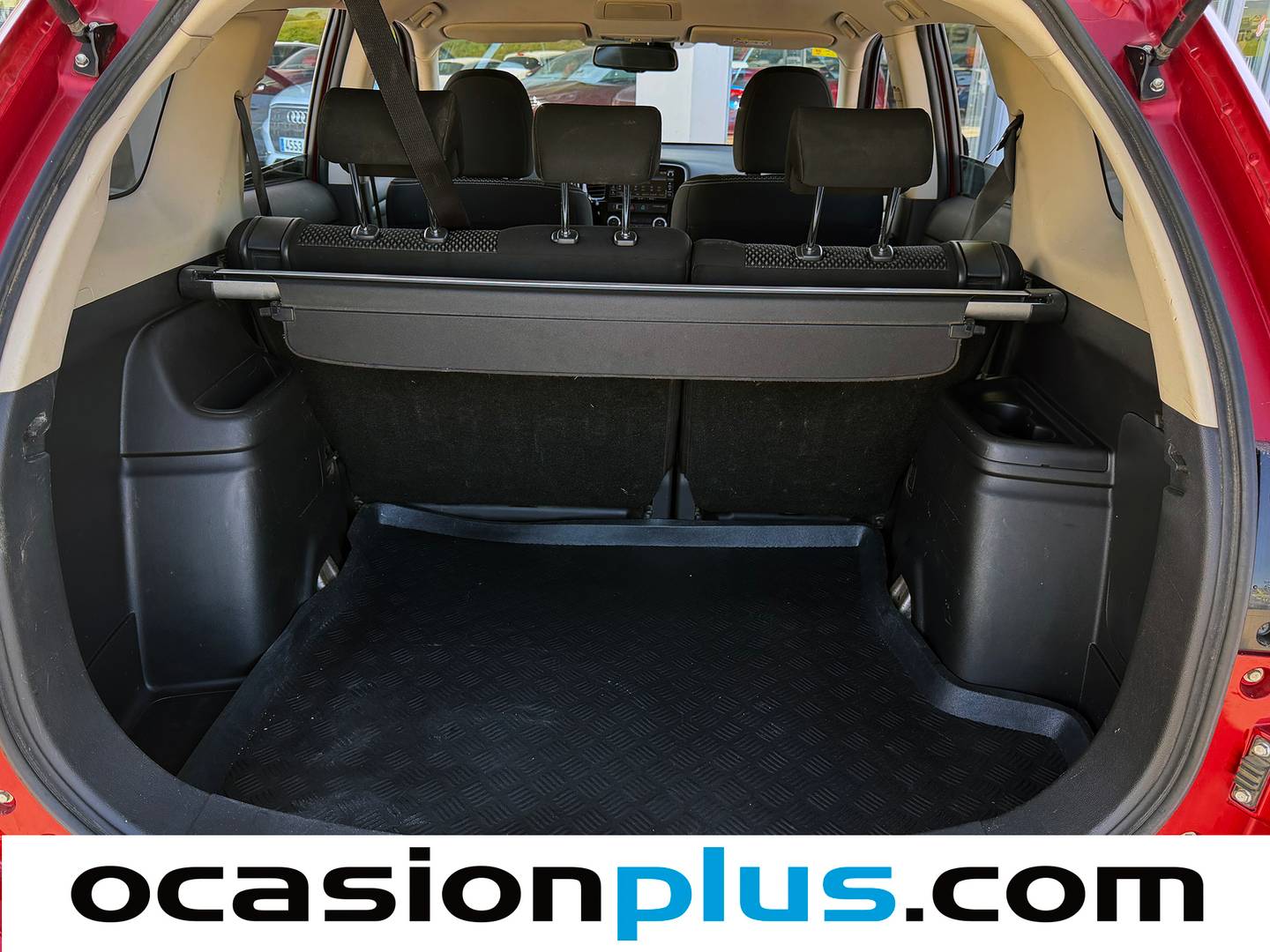 Fotos maletero Mitsubishi Outlander Mitsubishi Outlander 220 DI-D Motion 2WD (150 CV)