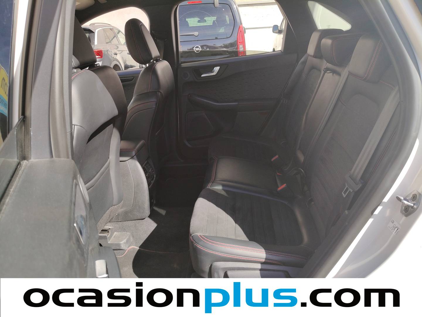 Foto asientos traseros Ford Kuga Ford Kuga 2.0 EcoBlue ST-Line X 4x4 Auto (190 CV)