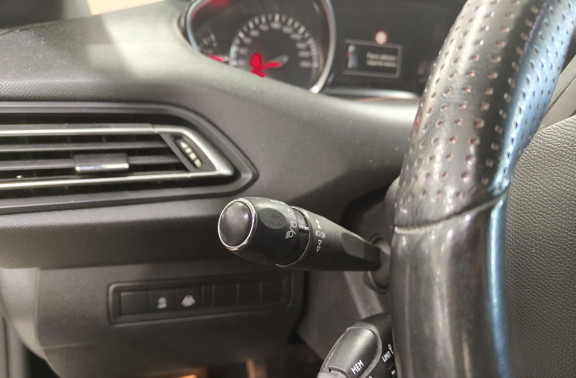 Peugeot 308 BlueHDi 150 GT Line - foto 22