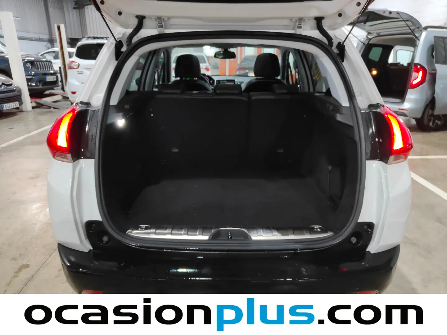 Foto Peugeot 2008 Peugeot 2008 PureTech 130 S&S Allure (130 CV)