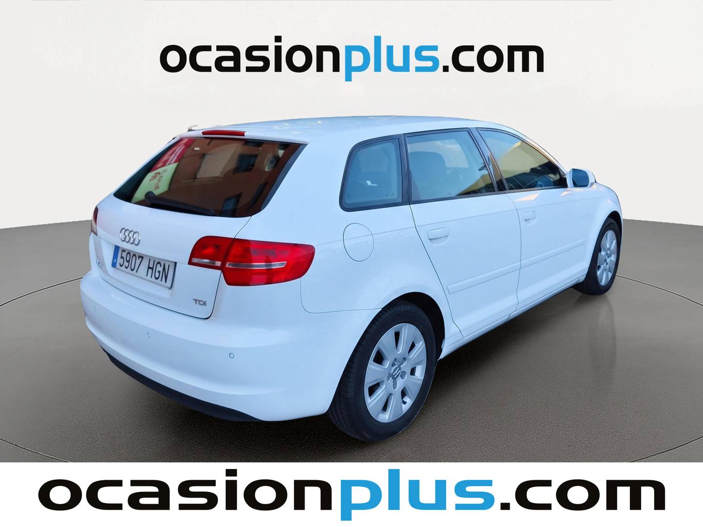 Foto trasera Audi A3 Audi A3 Sportback Attraction 1.6 TDI (105 CV) derecha