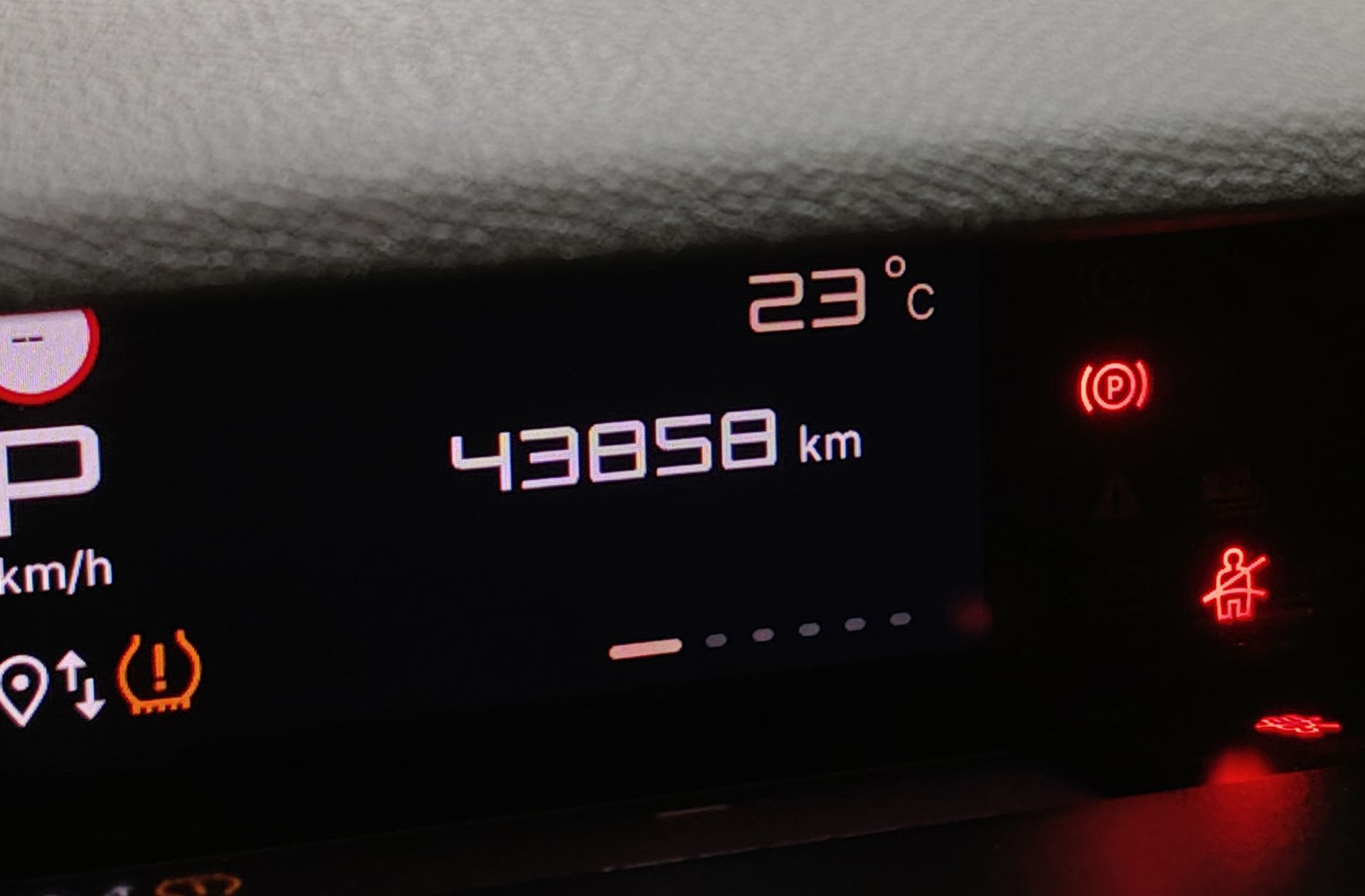 Citroën C3 Aircross Hybrid 145 Plus e-DCS6 - foto 9