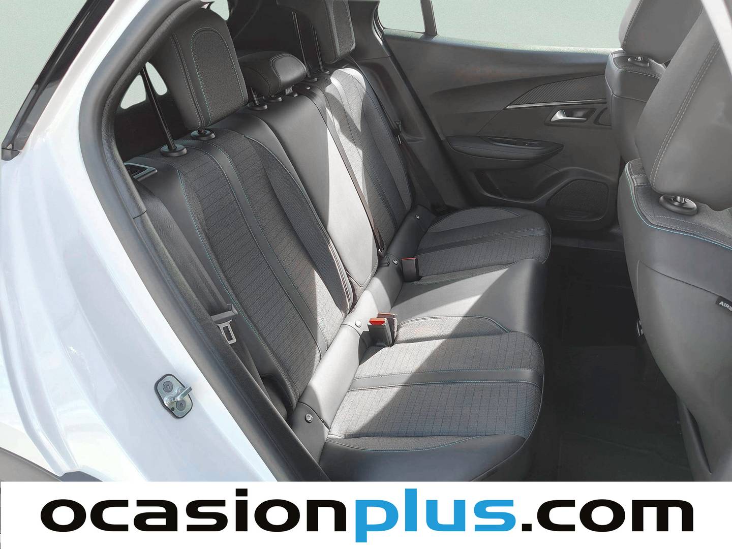 Peugeot 2008 Peugeot 2008 PureTech 130 S&S Allure Pack EAT8 (130 CV) km 0
