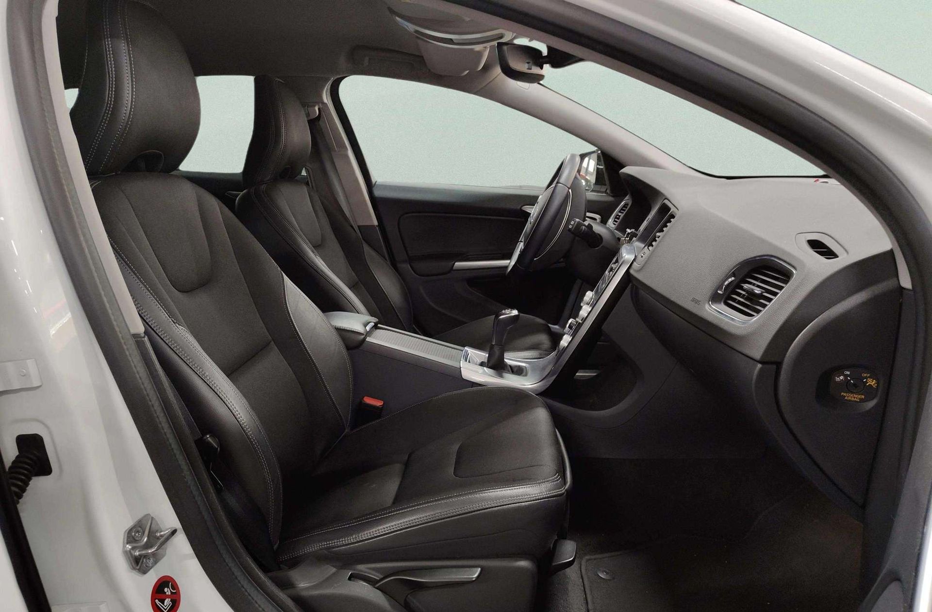 Volvo V60 D3 Kinetic - foto 19