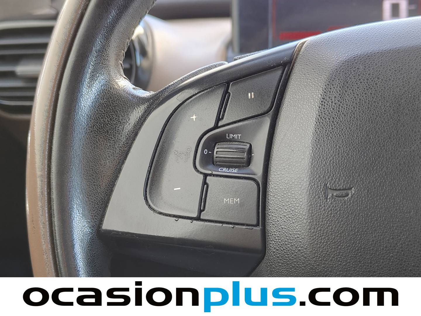 Foto Citroën C4 Cactus Citroen C4 Cactus BlueHDi 100 Shine (100 CV)