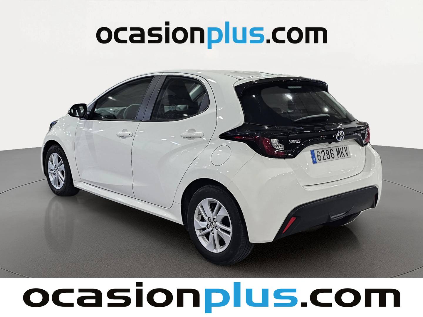 Foto trasera Toyota Yaris Toyota Yaris 120H Business Plus (116 CV) izquierda