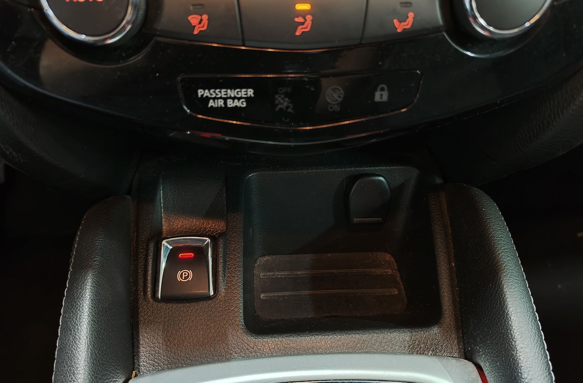 Nissan Qashqai dCi 110 Acenta 4x2 - foto 25