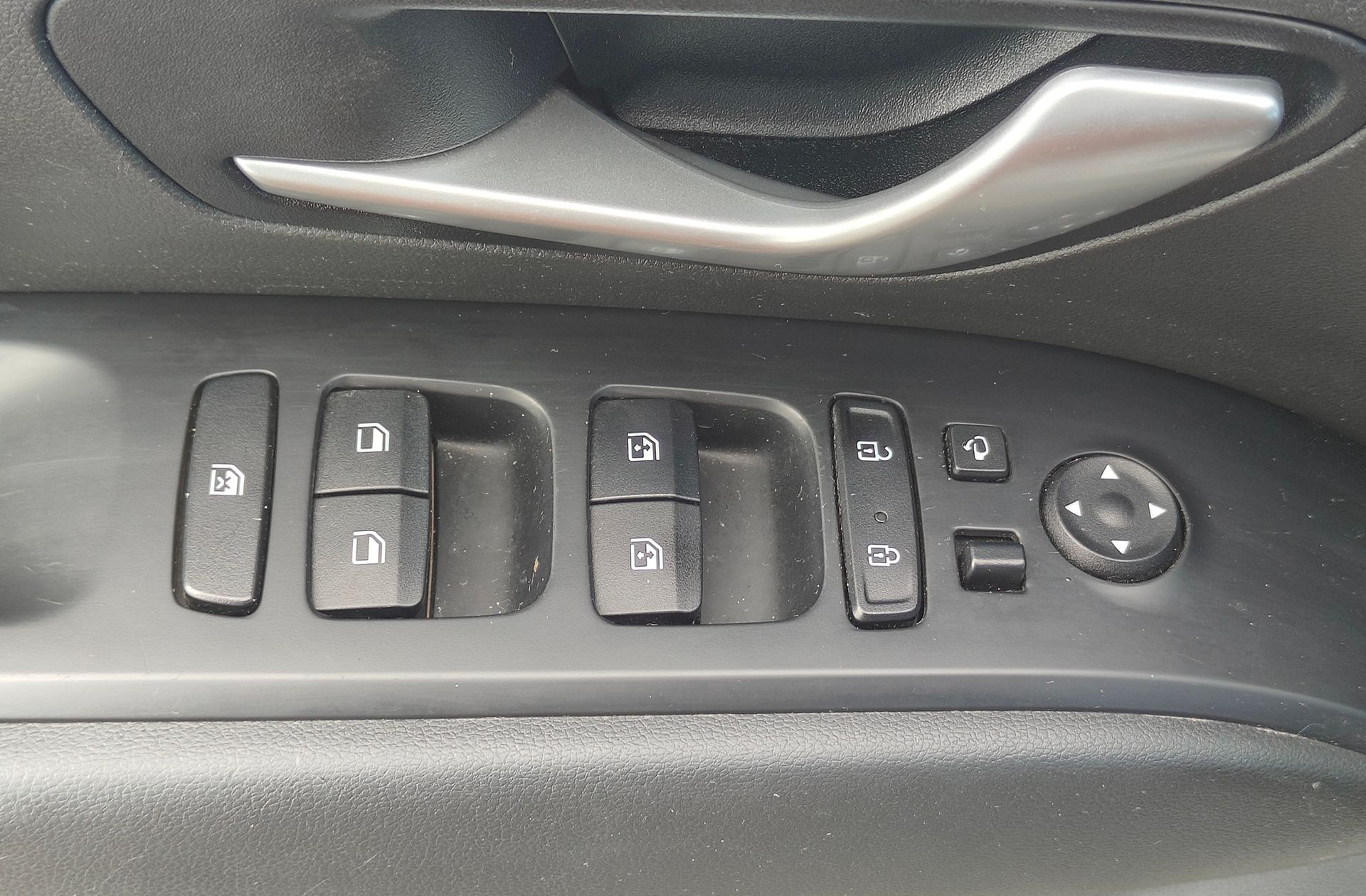 Hyundai Tucson 1.6 CRDi Maxx - foto 37